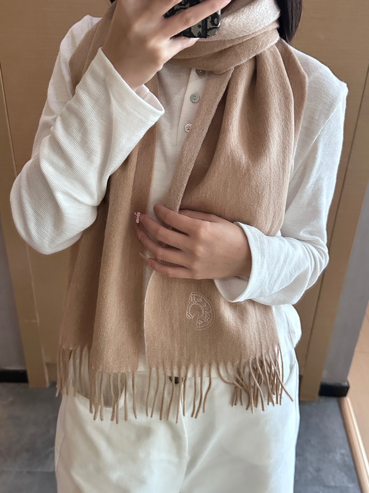 2025年Hermes · 爱马仕，难得一见的温柔配色，低调又不失优雅❗️】重点推荐❗️双边配色，一条围