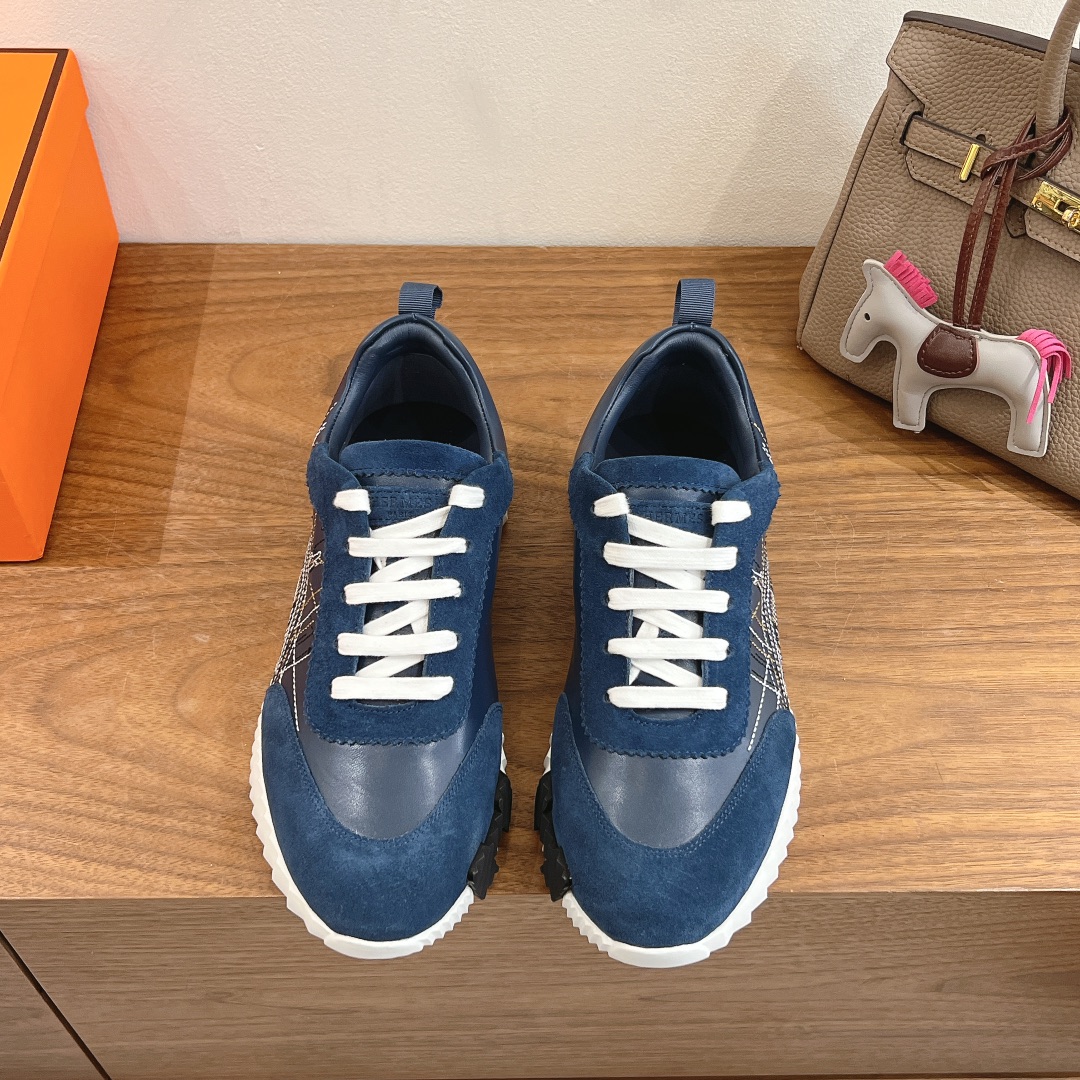 NO:167840,herme…s ss24 new arrival~ Hot couples style for counters, the first choice for H home delivery!  It is a classic Hermes model and it will be released in many colors every season. It is definitely one of the most worth buying gifts. I have met a male and female goddess! Don’t miss it!  !  He is super light and comfortable. He is not tired after walking for a long time and is not expensive. There is also a small circle for assisting shoes behind. Top quality 35-44, can be customized 45 46. Men's model 20, casual shoes/sports shoes, hermes, hermes, sneakers19860909herme…s ss24 new arrival～ 专柜大热情侣款,H家配货首选鞋履！ 是爱马仕经典款 每一季都会出很多颜色 绝对是最值得买的配货之一 有遇到的男神女神!真的不要错过！！ 他超轻、超舒适 走久不累、价格不贵 后面还有个辅助穿鞋的小圈 顶级精品 35-44,可定做45 46 男款20,休闲鞋/运动鞋,hermes,hermes,sneakers,Women's Shoes