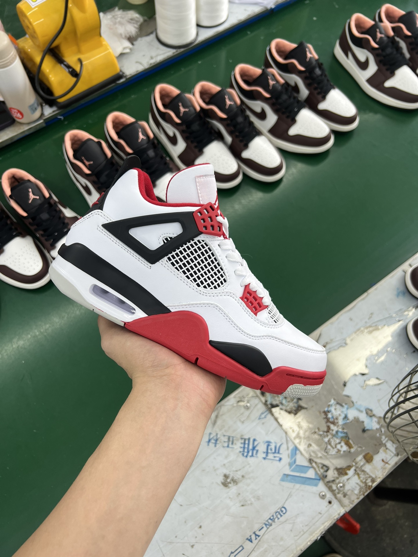 Air Jordan 4 Retro: Classic Style, Superior Comfort - Available Now! 13 i1716622130 2517 11