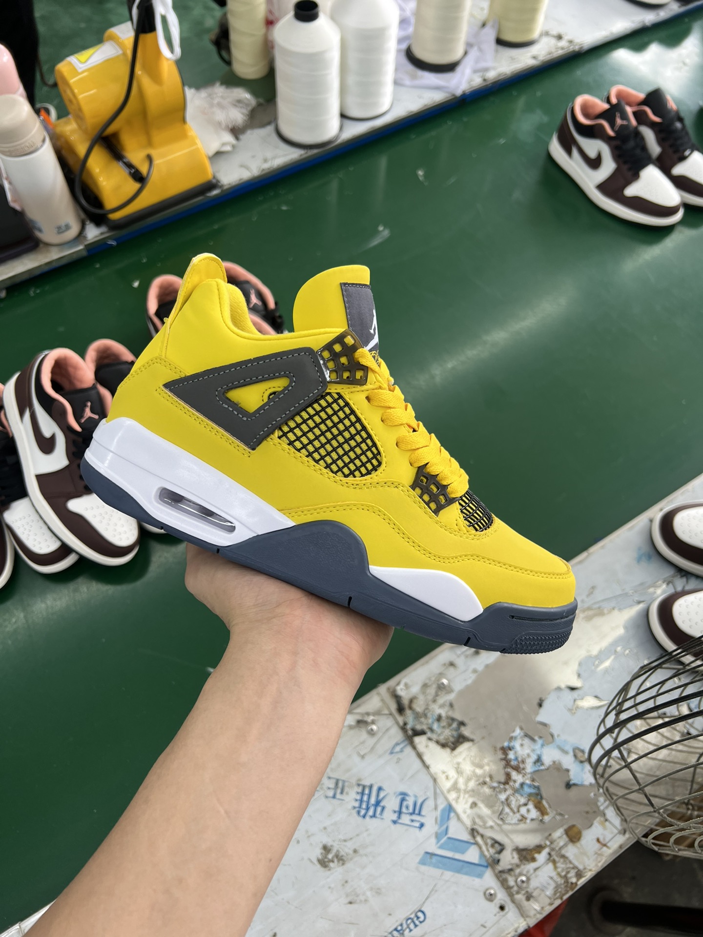 Air Jordan 4 Retro: Premium Comfort and Timeless Style, Perfect for Everyday Wear 11 i1716622189 8120 4