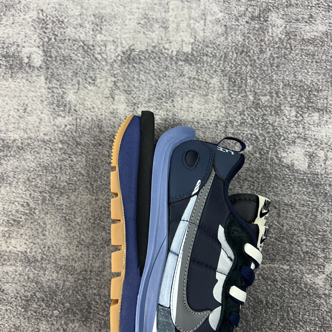 Sacai x NK VaporWaffle 3.0