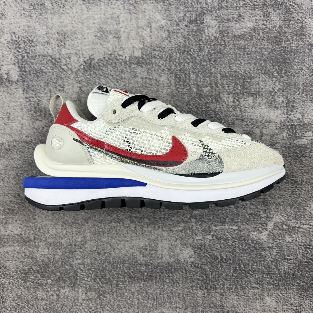 Sacai x NK VaporWaffle 3.0
