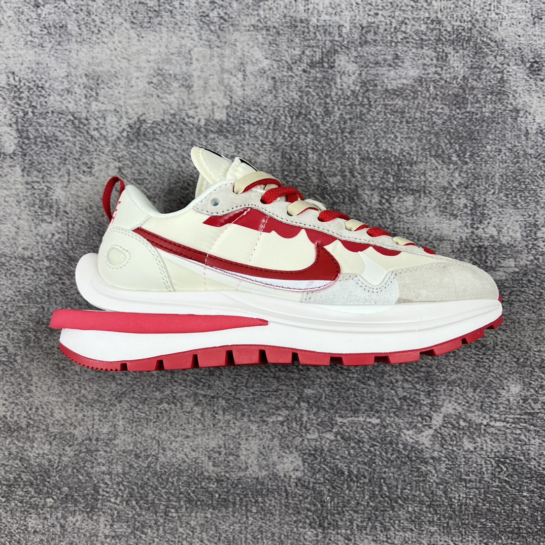 Sacai x NK VaporWaffle 3.0
