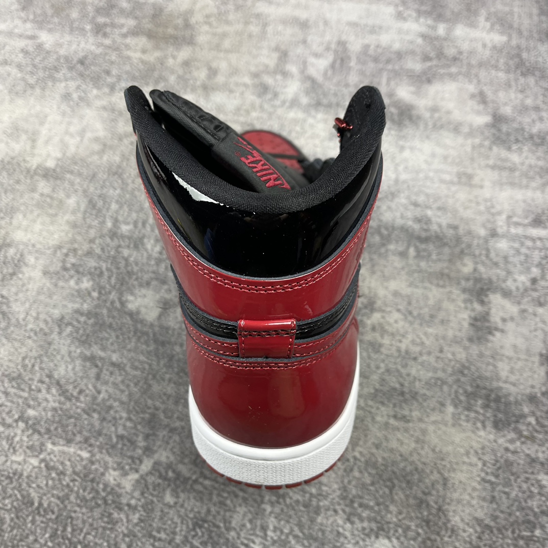 Air Jordan AJ1 Retro High Air Jordan AJ1 Retro High