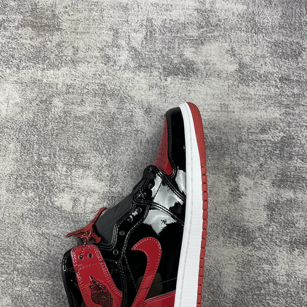 Air Jordan AJ1 Retro High Air Jordan AJ1 Retro High