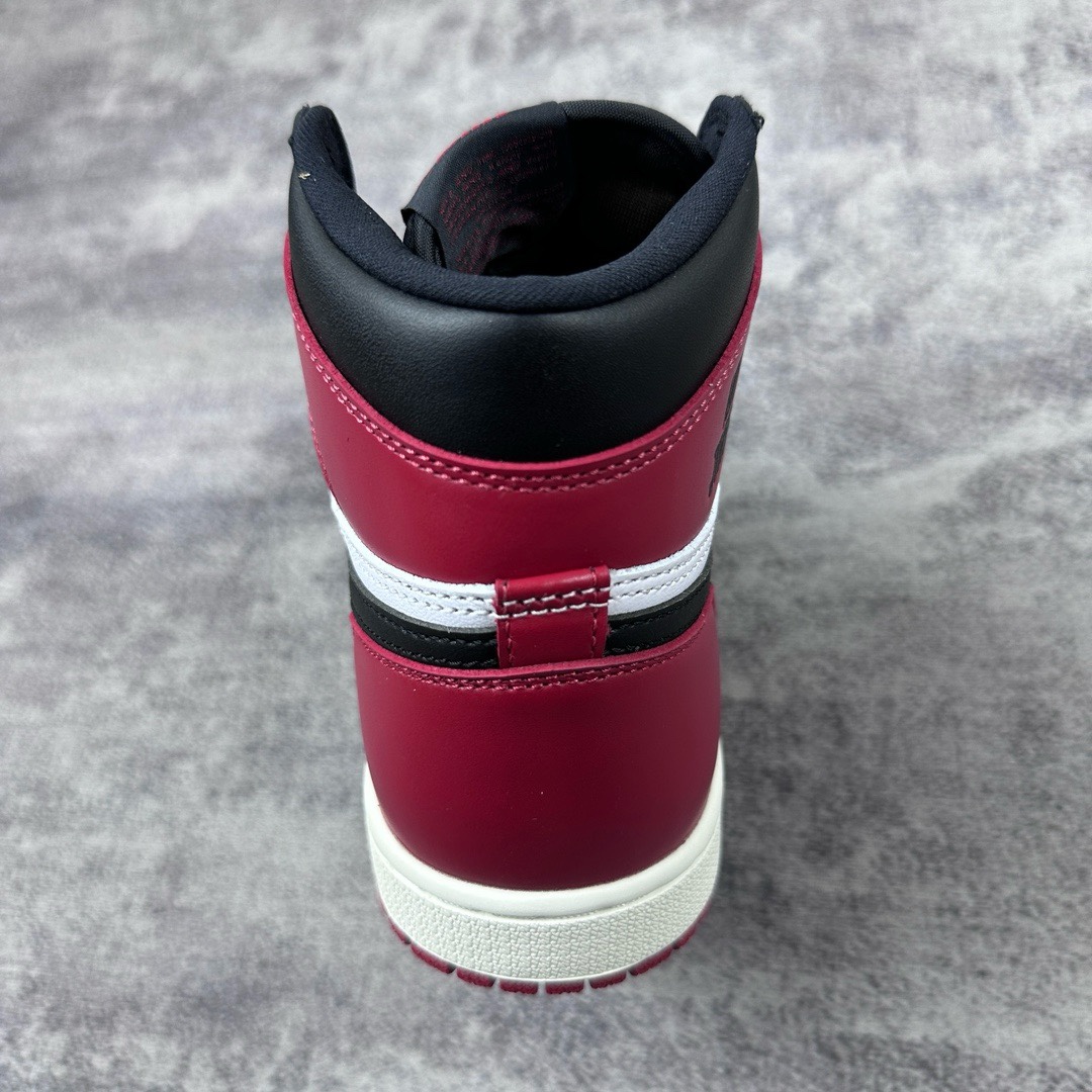 Air Jordan AJ1 Retro High Air Jordan AJ1 Retro High