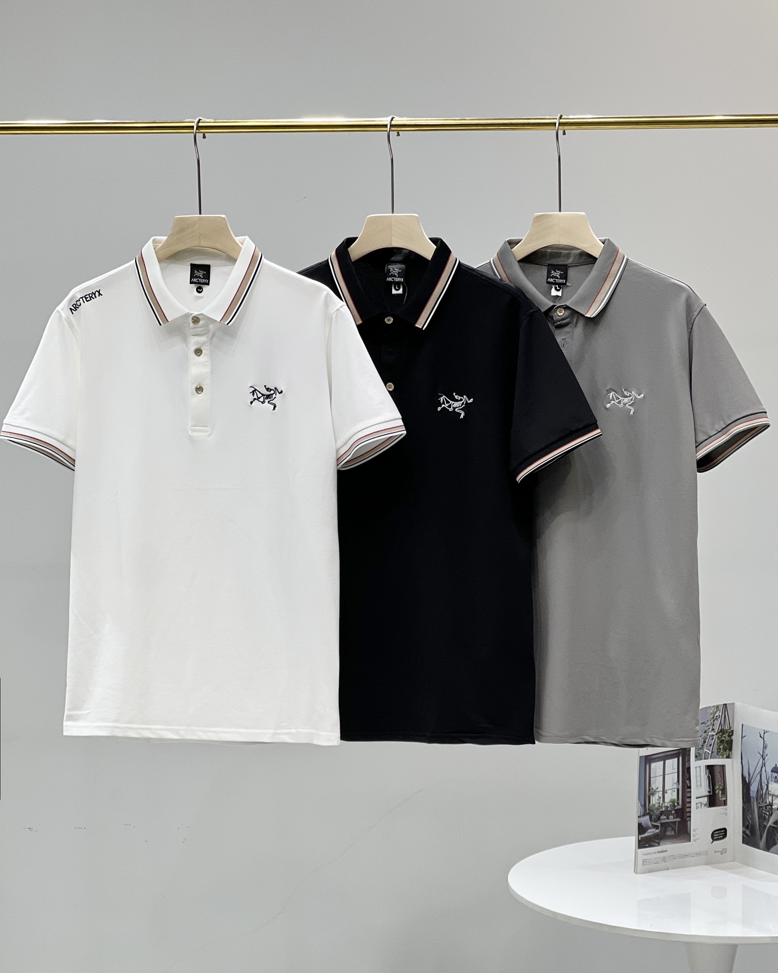 Luxe goedkoop
 Arcteryx Kleding Polo T-Shirt Zwart Grijs Wit Borduurwerk Mannen Zomercollectie Korte mouw