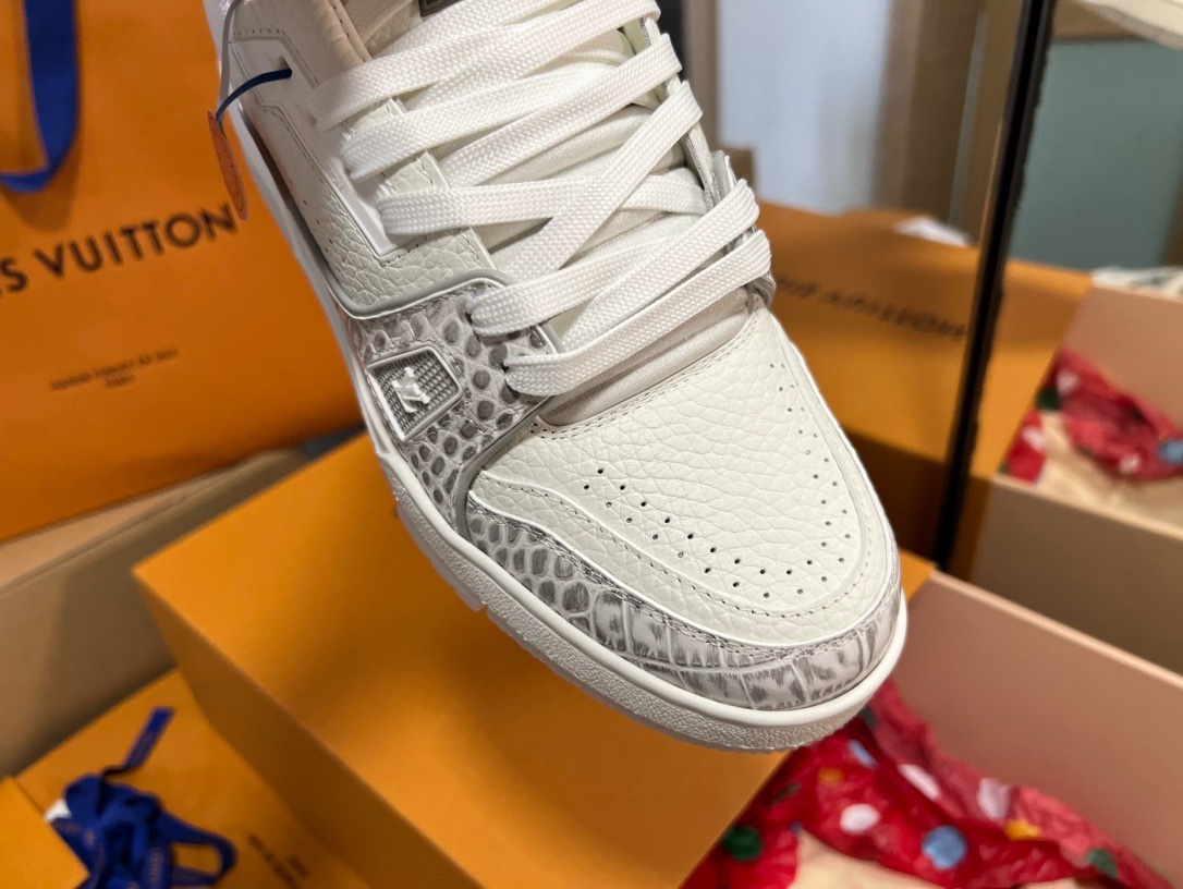 Louis Vuitton LV TARINE路易威登 驴牌 L家 喜马拉雅 压花 休闲 运动鞋 滑板鞋