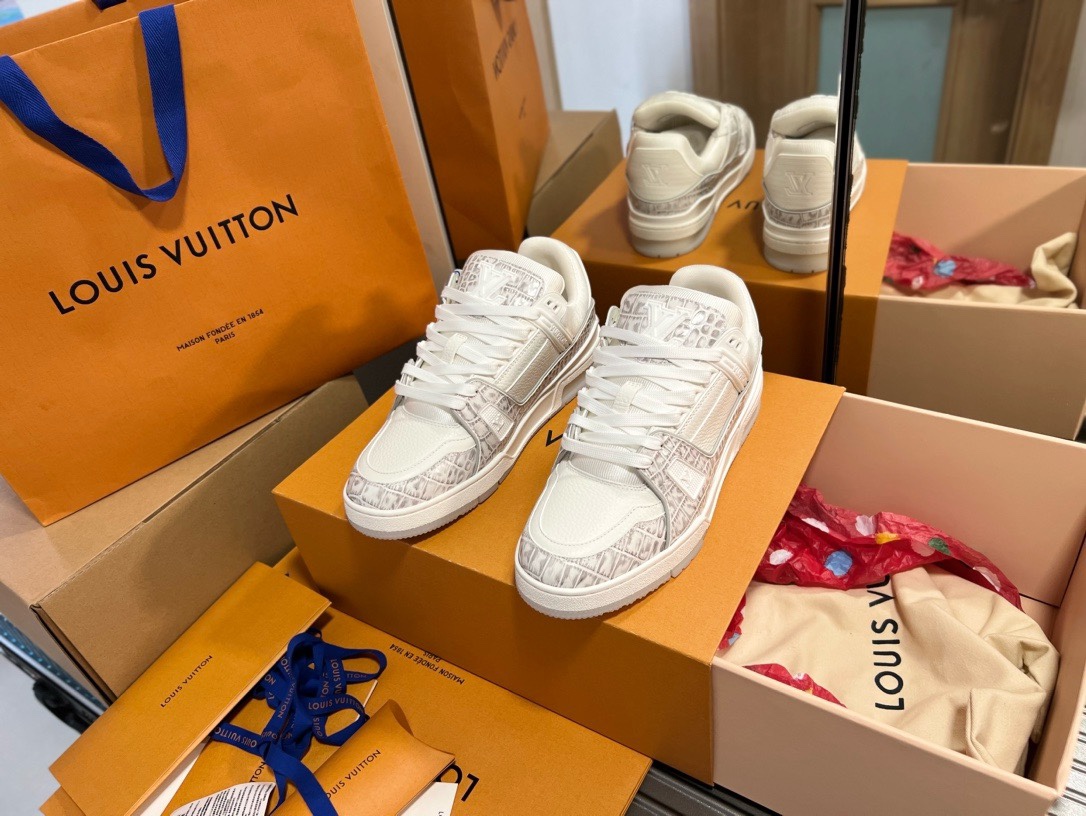 Louis Vuitton LV TARINE路易威登 驴牌 L家 喜马拉雅 压花 休闲 运动鞋 滑板鞋