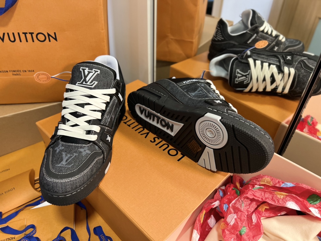 Louis Vuitton Denim Trainer Sneaker - Stylish & Comfortable Design 10 i1742550320 646 1