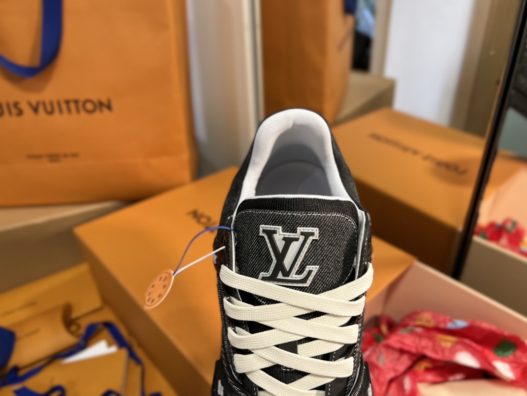 Louis Vuitton Denim Trainer Sneaker - Stylish & Comfortable Design 8 i1742550320 8607 2