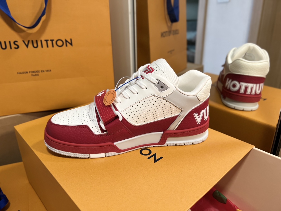 Louis Vuitton Men's & Women's Trainer Sneaker White/Red Leather 6 i1742878226 2656 3