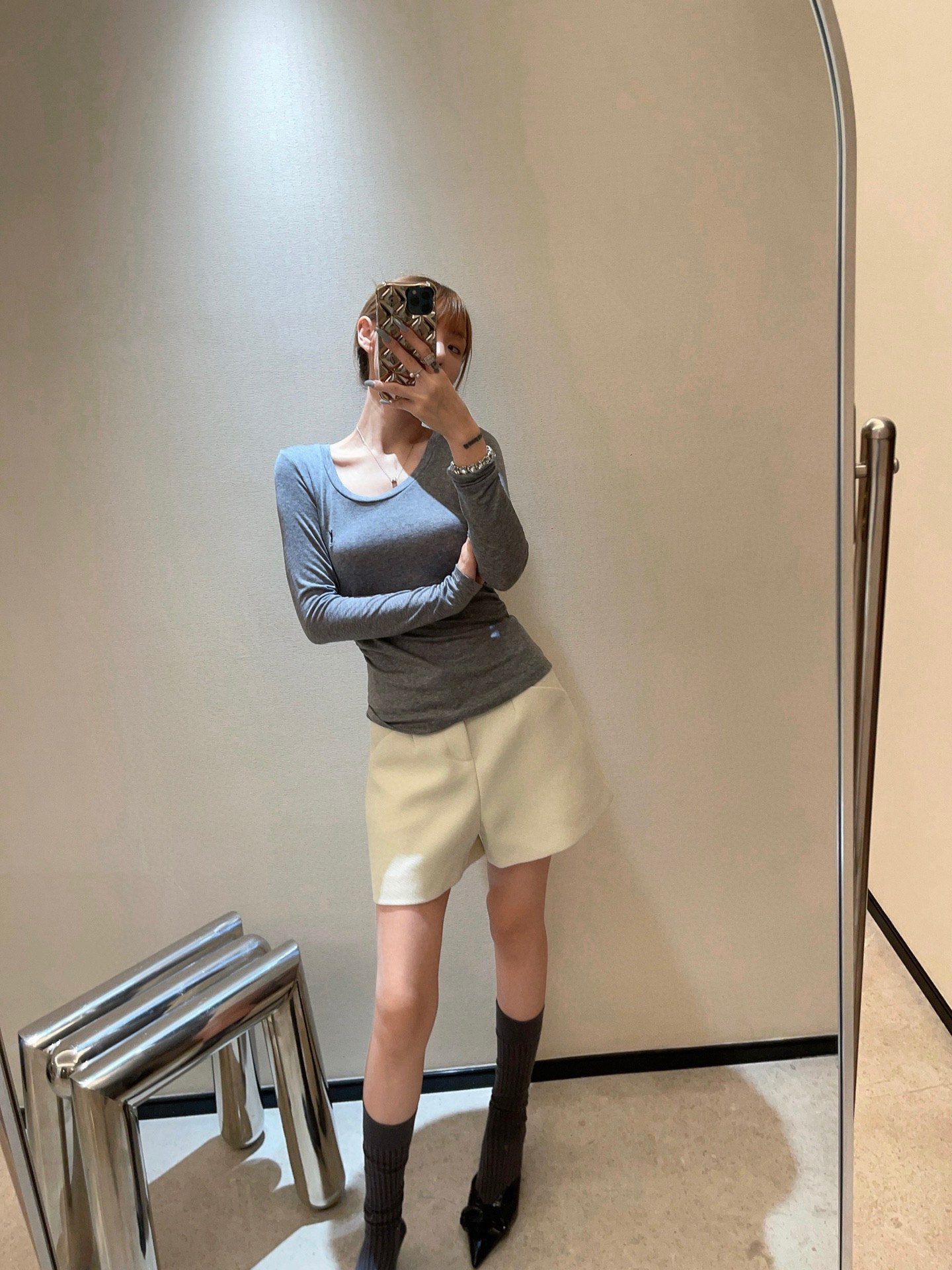 High-Quality Women’s Clothes Featuring YSL Packaging and Elegant Embroidery - 图片 8