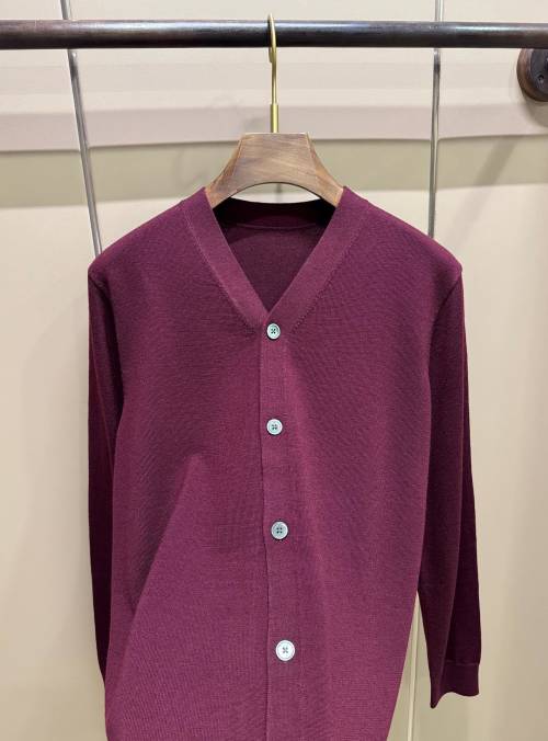 Zegna Men's 100% Wool Cardigan - German Yarn, Minimalist Style, Versatile Wear 3 Zegna Men's 100% Wool Cardigan - German Yarn, Minimalist Style, Versatile Wear