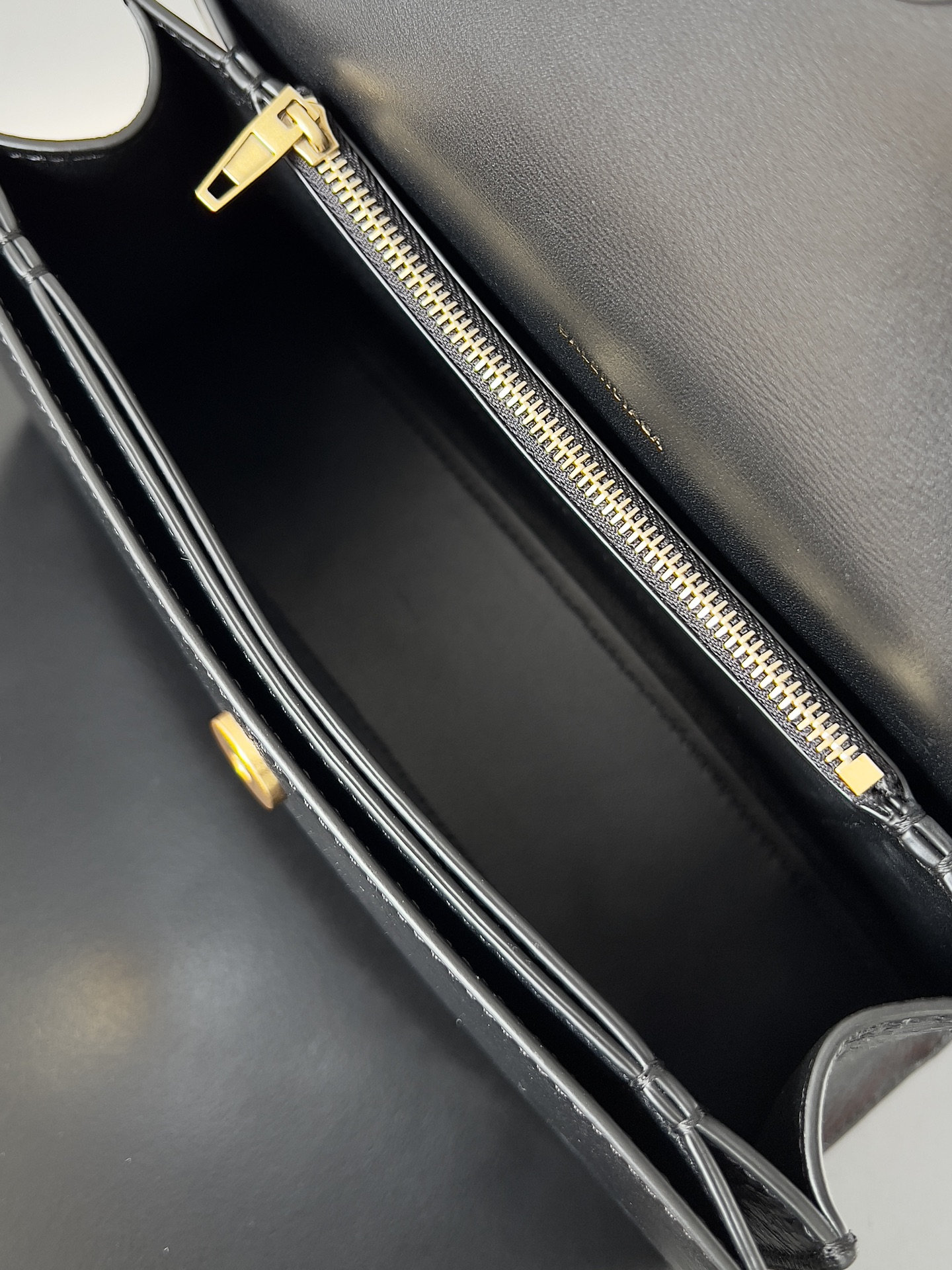 巴黎世家 Balenciaga 高定典藏经典高奢皮具手袋托特包斜挎包女包 #B53E7B2B 9