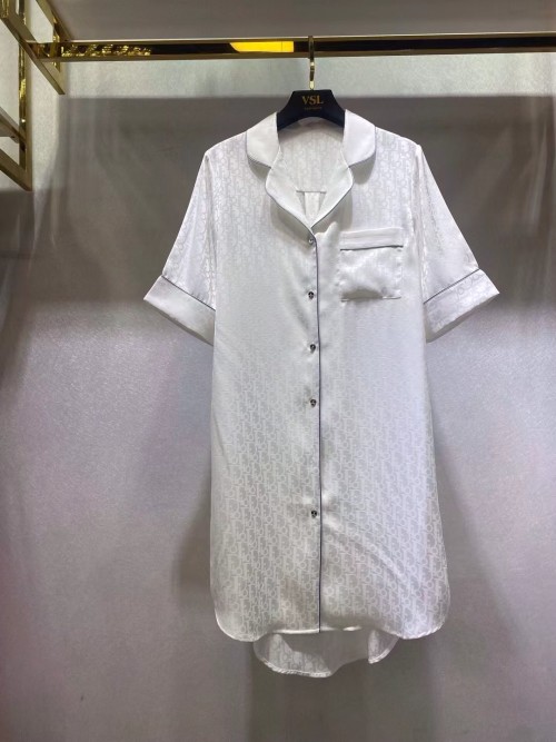 Elegant Silky Sleepshirt with Classic Design, Comfortable Night Dress 1 Elegant Silky Sleepshirt with Classic Design, Comfortable Night Dress
