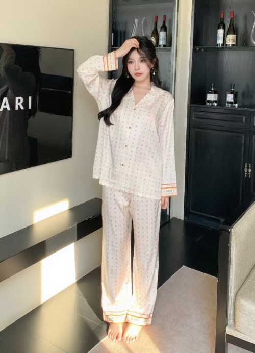 Women's Silk Satin Pajama Set, Long Sleeves and Long Pants, Elegant Loungewear 1 Women's Silk Satin Pajama Set, Long Sleeves and Long Pants, Elegant Loungewear