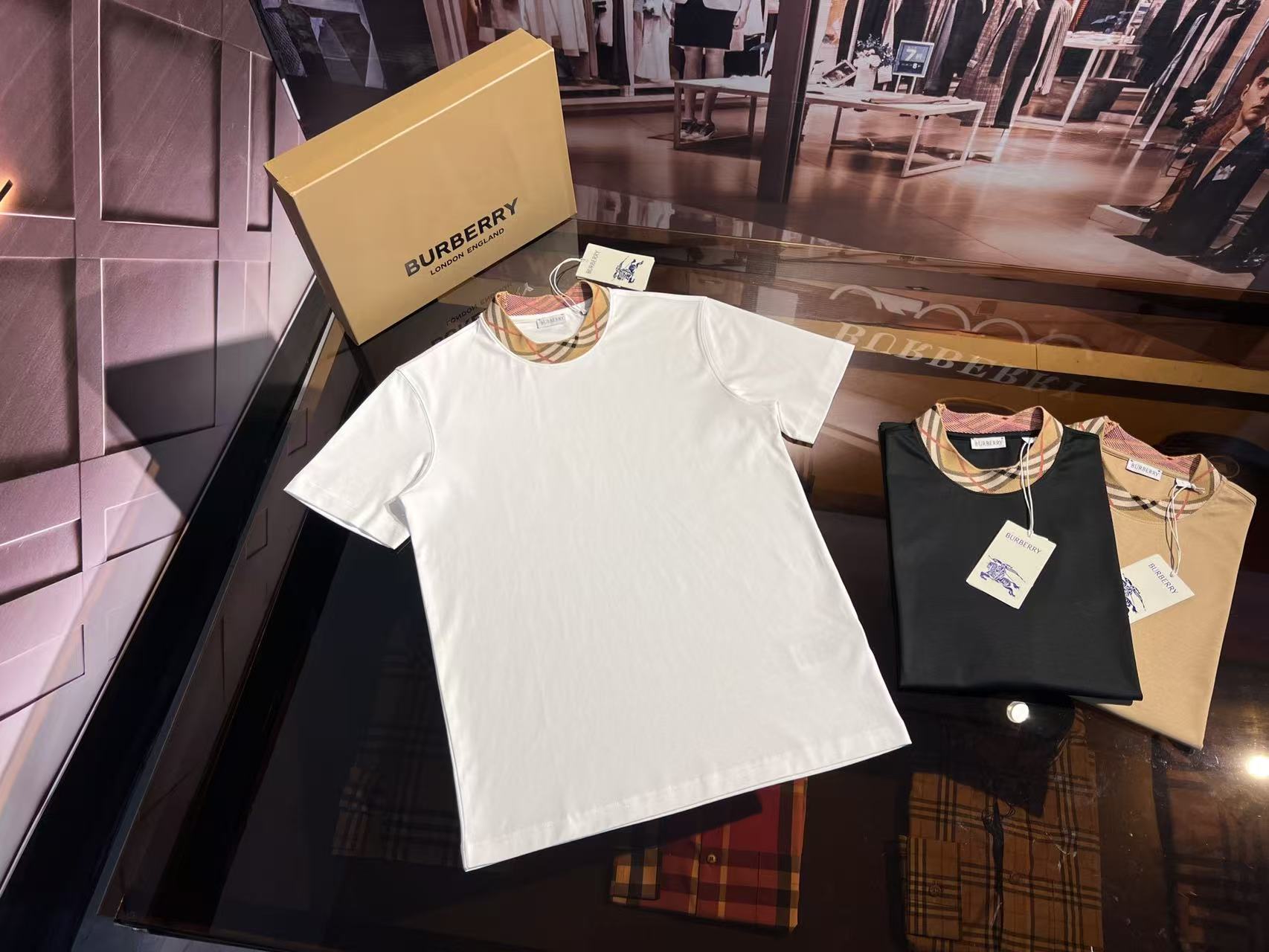 Burberry Crewneck T-Shirt with Check Trim - Soft Cotton Comfort 3 i1748692802884 8343 0 1