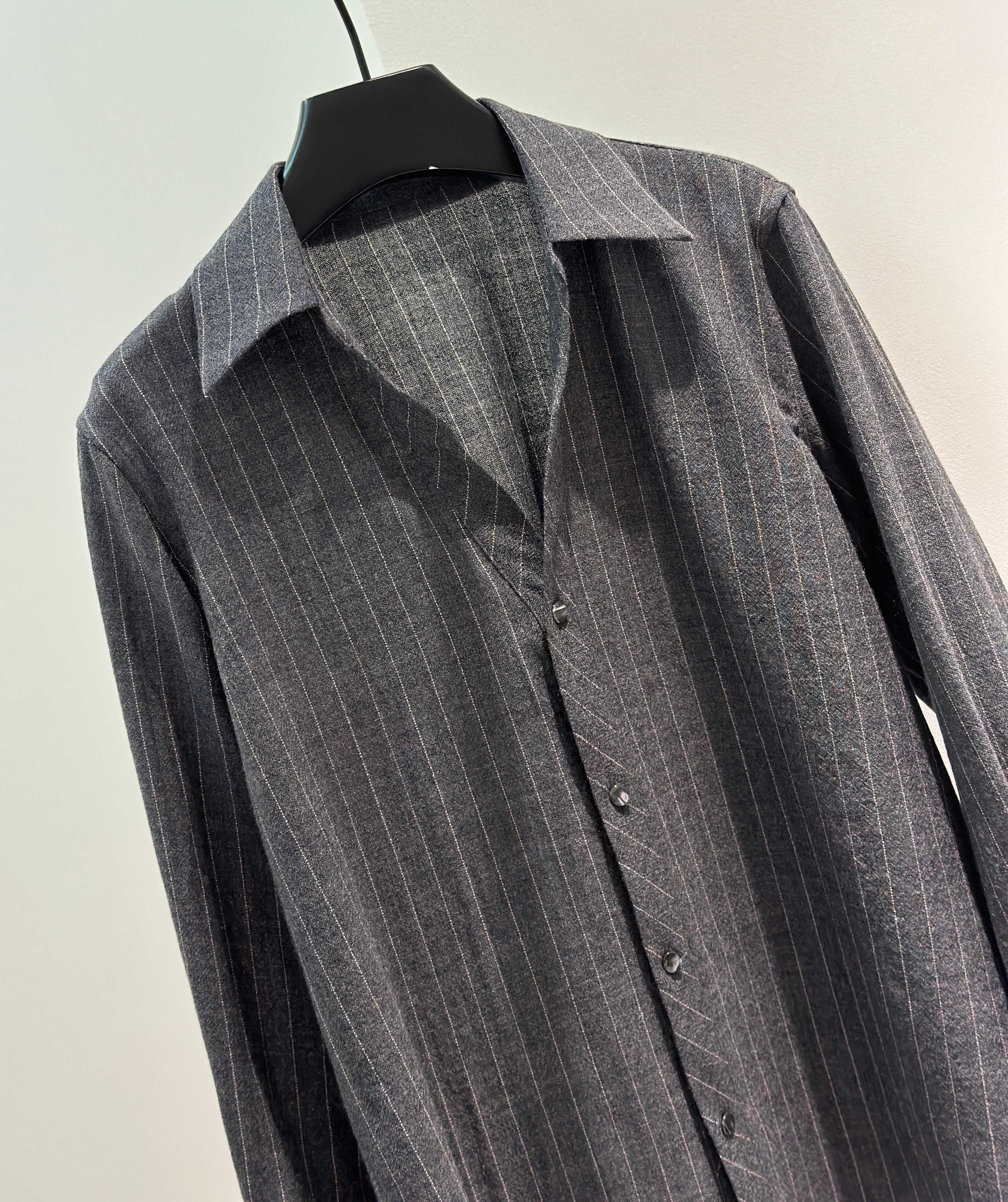Women's Merino Wool Striped V-Neck Shirt - Geometric Elegance, Flattering Fit 3 a1755576387944 4005