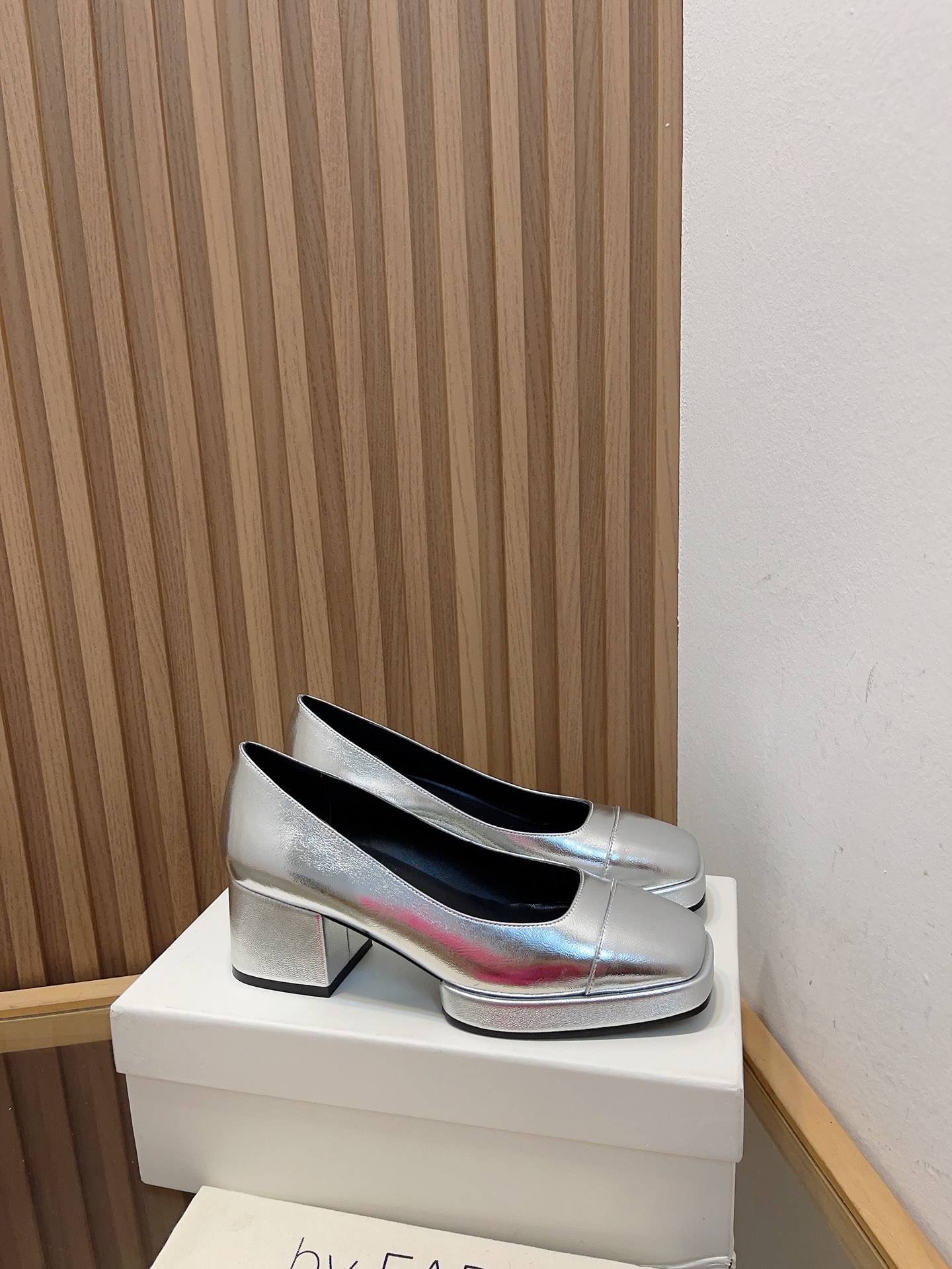 New Coarse Water Table Soles for Spring and Summer: Quality Design with Cold Wind Vibe - 图片 4