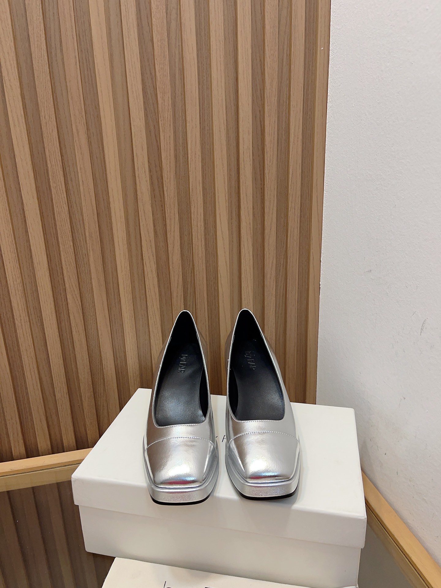 New Coarse Water Table Soles for Spring and Summer: Quality Design with Cold Wind Vibe - 图片 2