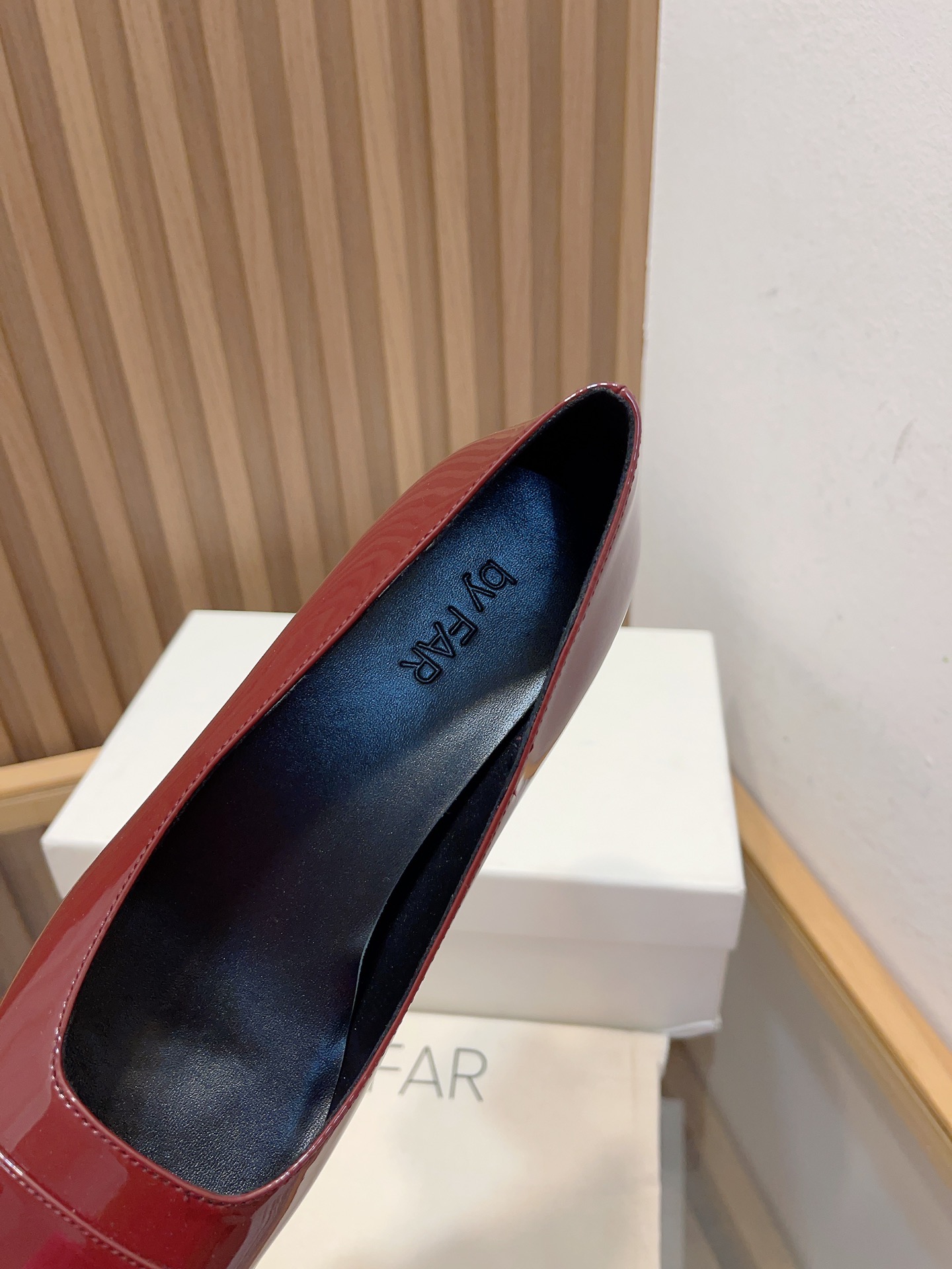 New Coarse Water Table Soles for Spring/Summer: Quality Design with Italian Leather. - 图片 7