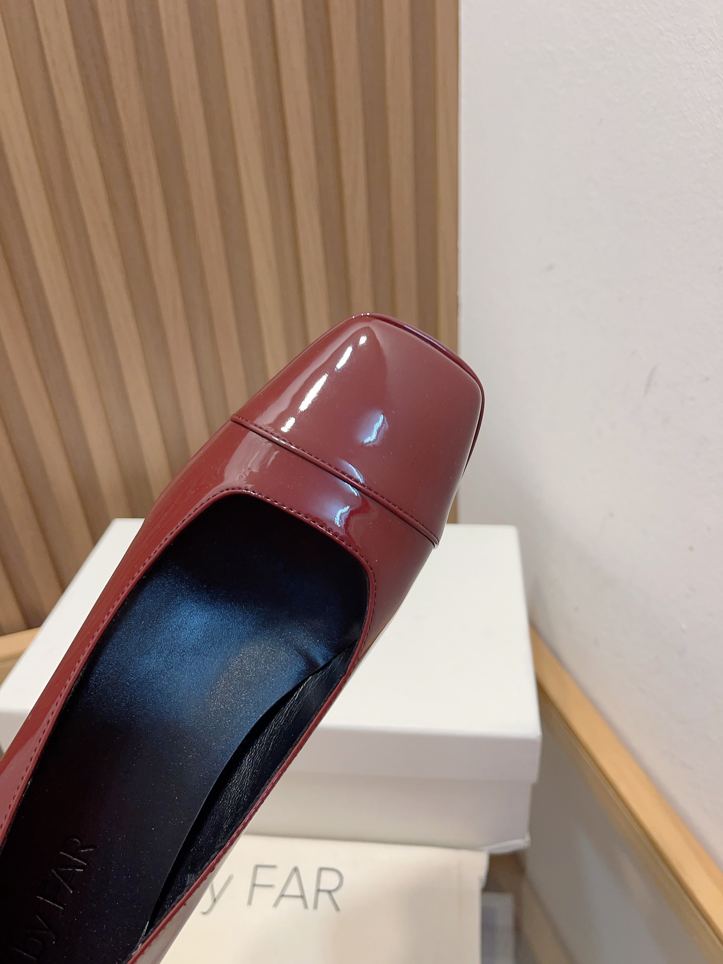New Coarse Water Table Soles for Spring/Summer: Quality Design with Italian Leather. - 图片 6