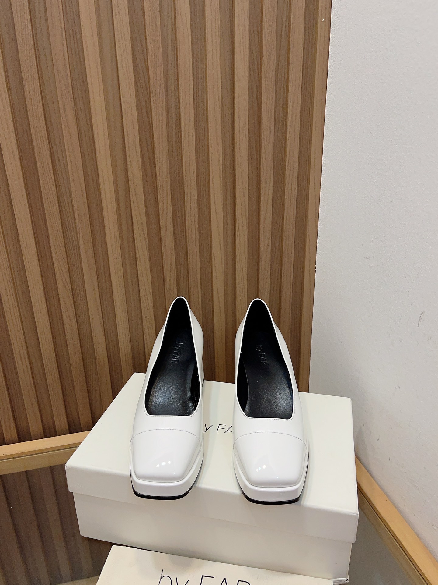 New Coarse Water Table Soles for Spring and Summer Footwear: Quality Design with Italian Leather - 图片 2