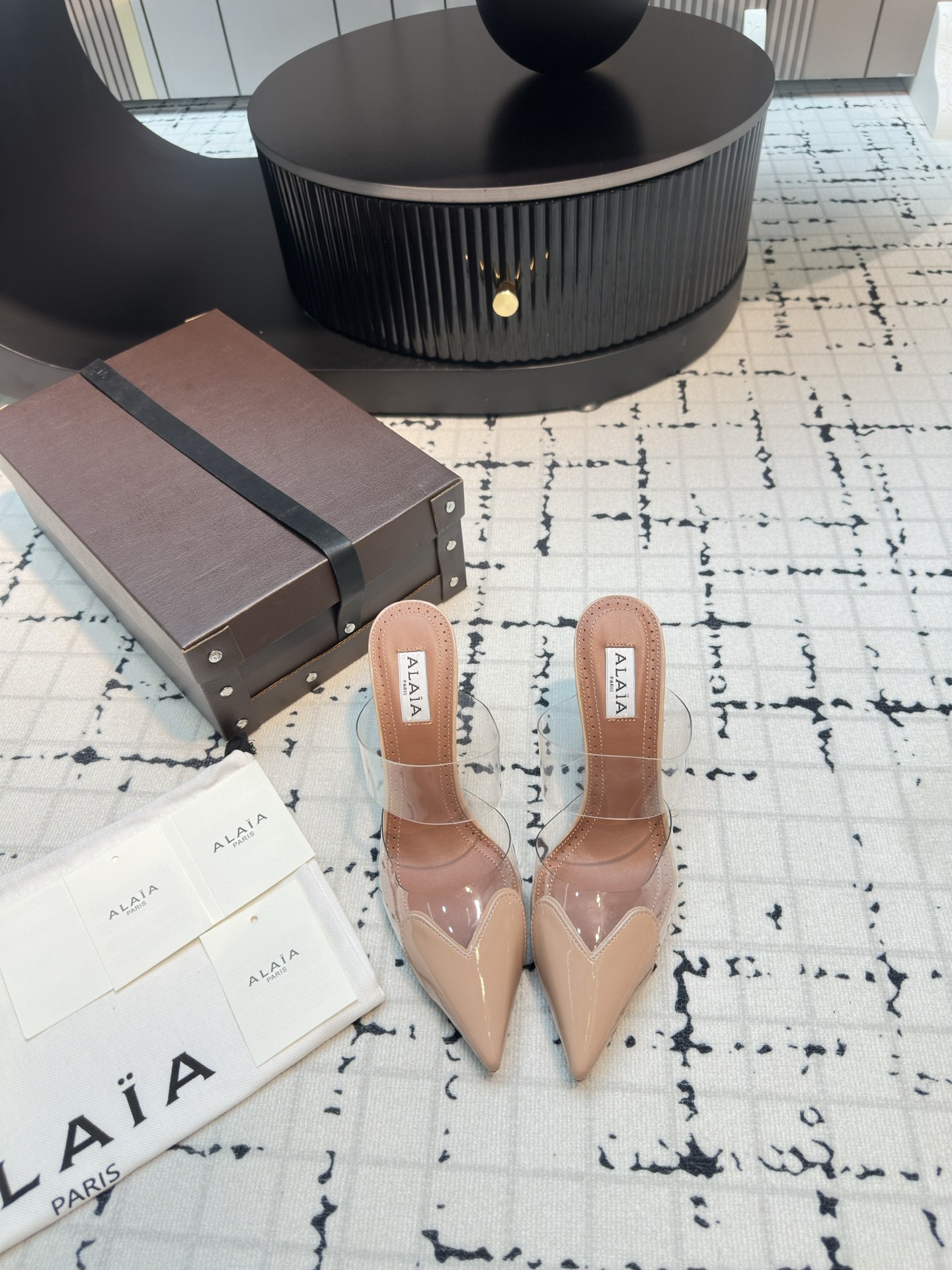 NO:265414,The top version of the new latest hit product, Xiaohongshu, is popular with Alaia High Love, Love and Sandwich series!  