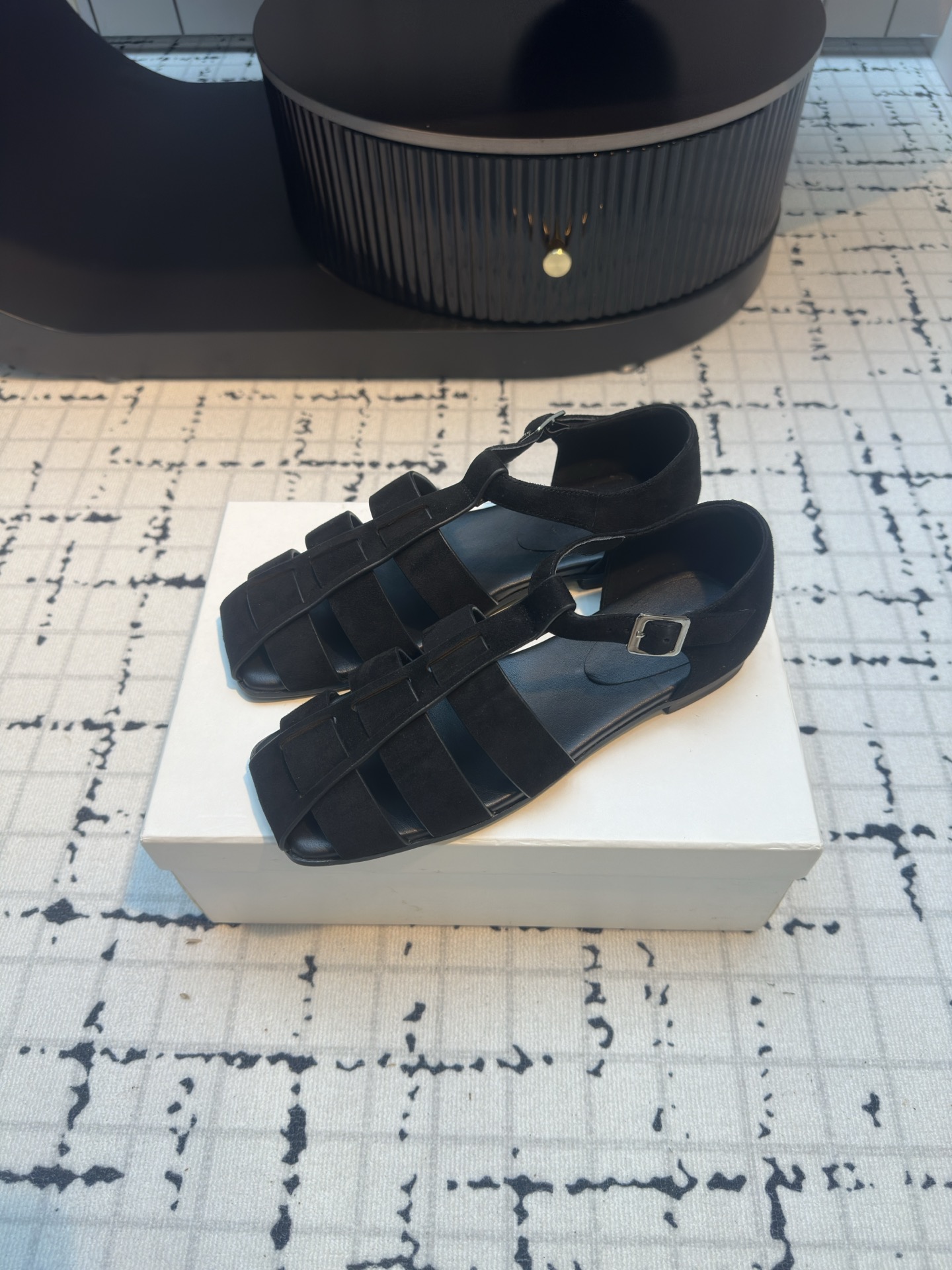 Trendy Crochet Sandals and Roman Strips for Spring and Summer Fashion. - 图片 3