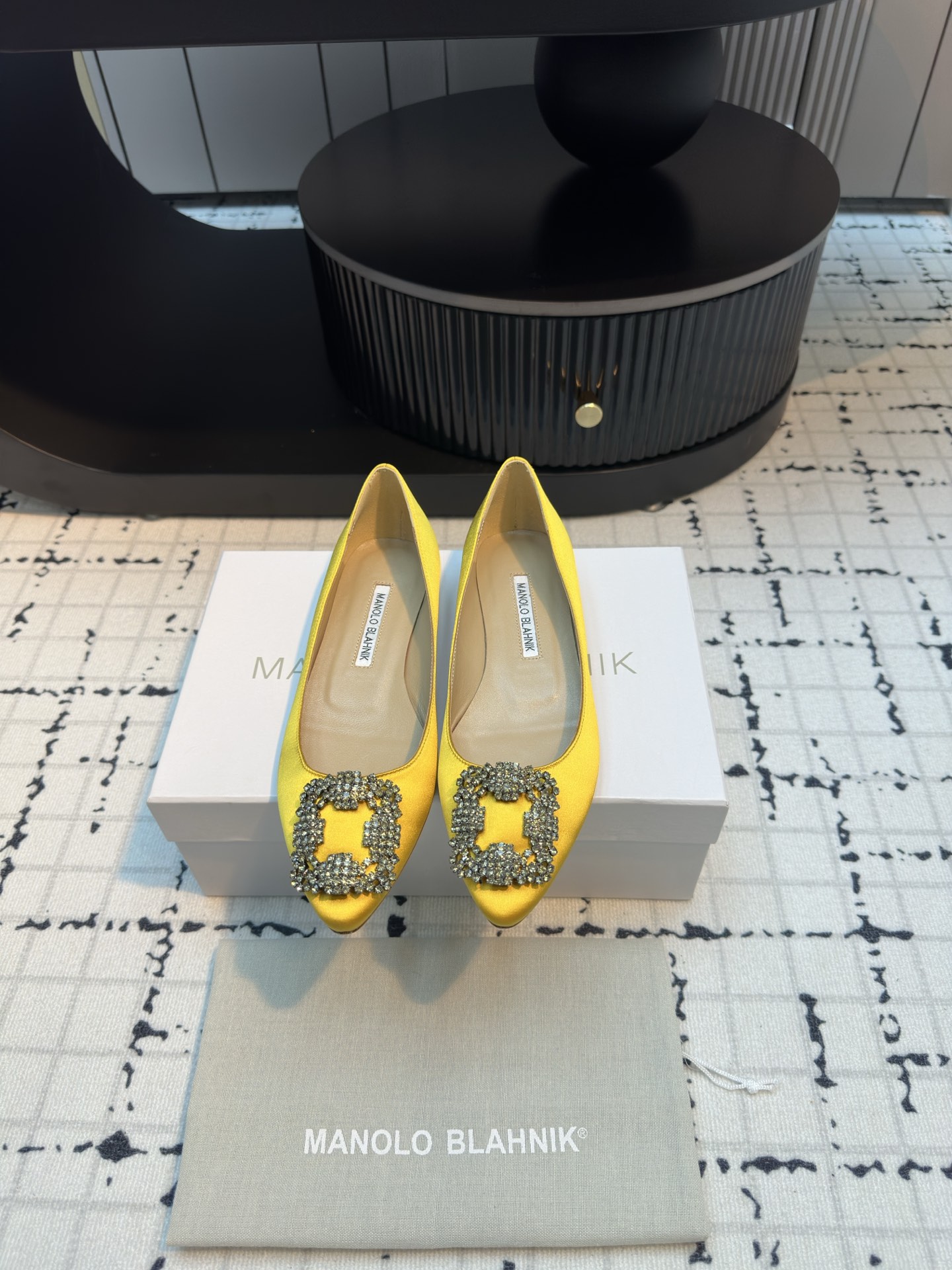 Manolo Blahnik: Custom Silk Shoes with Quality and Precision