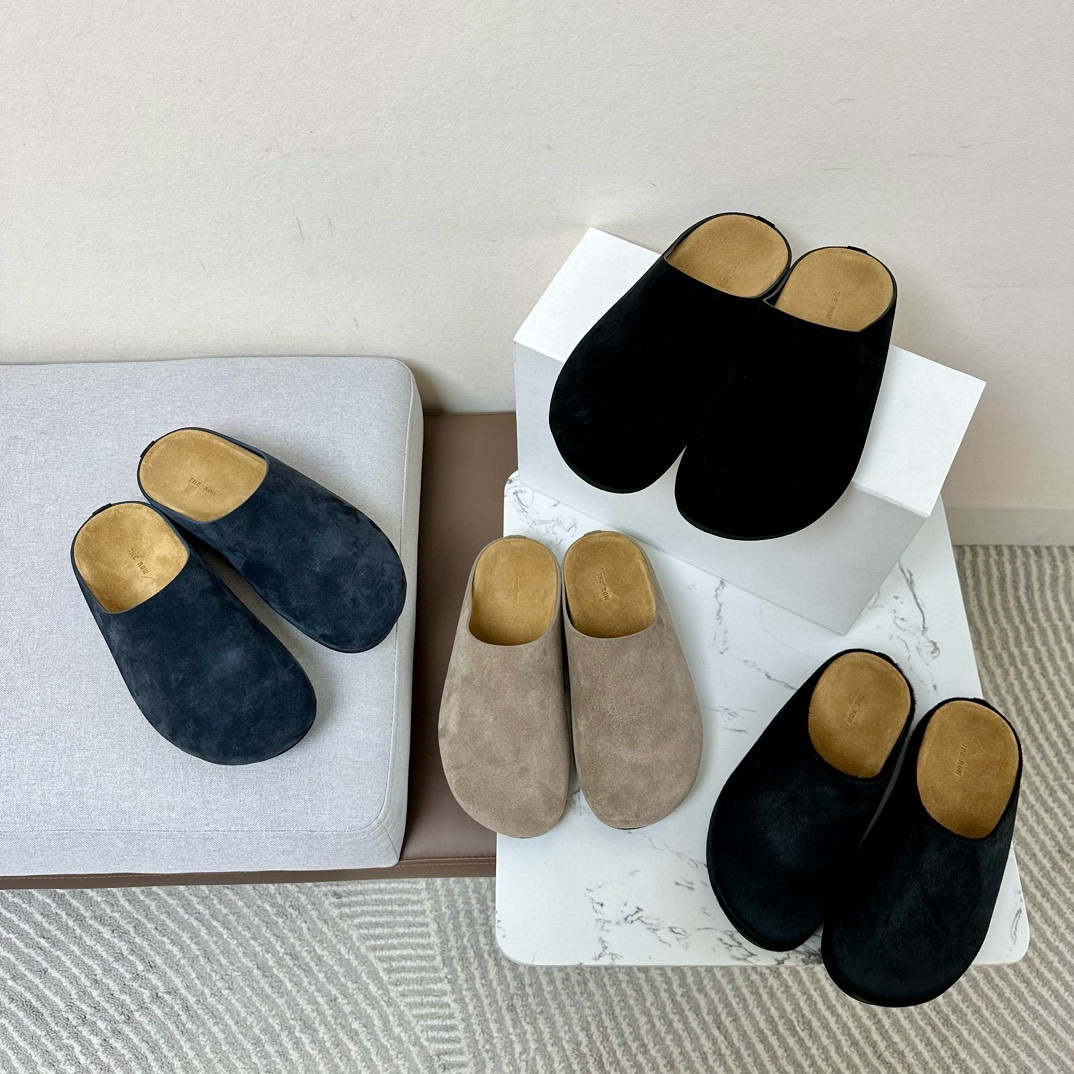 NO:263145,There is nothing, but it looks more advanced. The round and fat toe is so cute that it is foul. Low-saturated milk tea color with high mercerized cashmere. The relaxed and durable high-end feeling is half-dragged19860909没有任何 反而更显高级 圆圆胖胖的鞋头呆萌到犯规 低饱和奶茶色配高丝光羊绒 松弛耐看的高级感,半拖,Women's Shoes