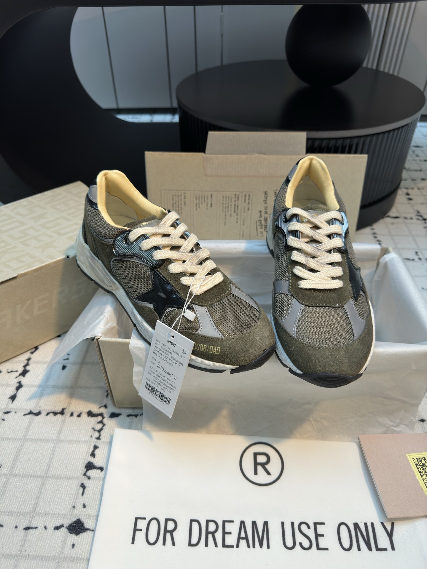 La versión superior de GGDB ~~ Golden Goose Deluxe Brand # La mejor versión de toda la red no está convencida…