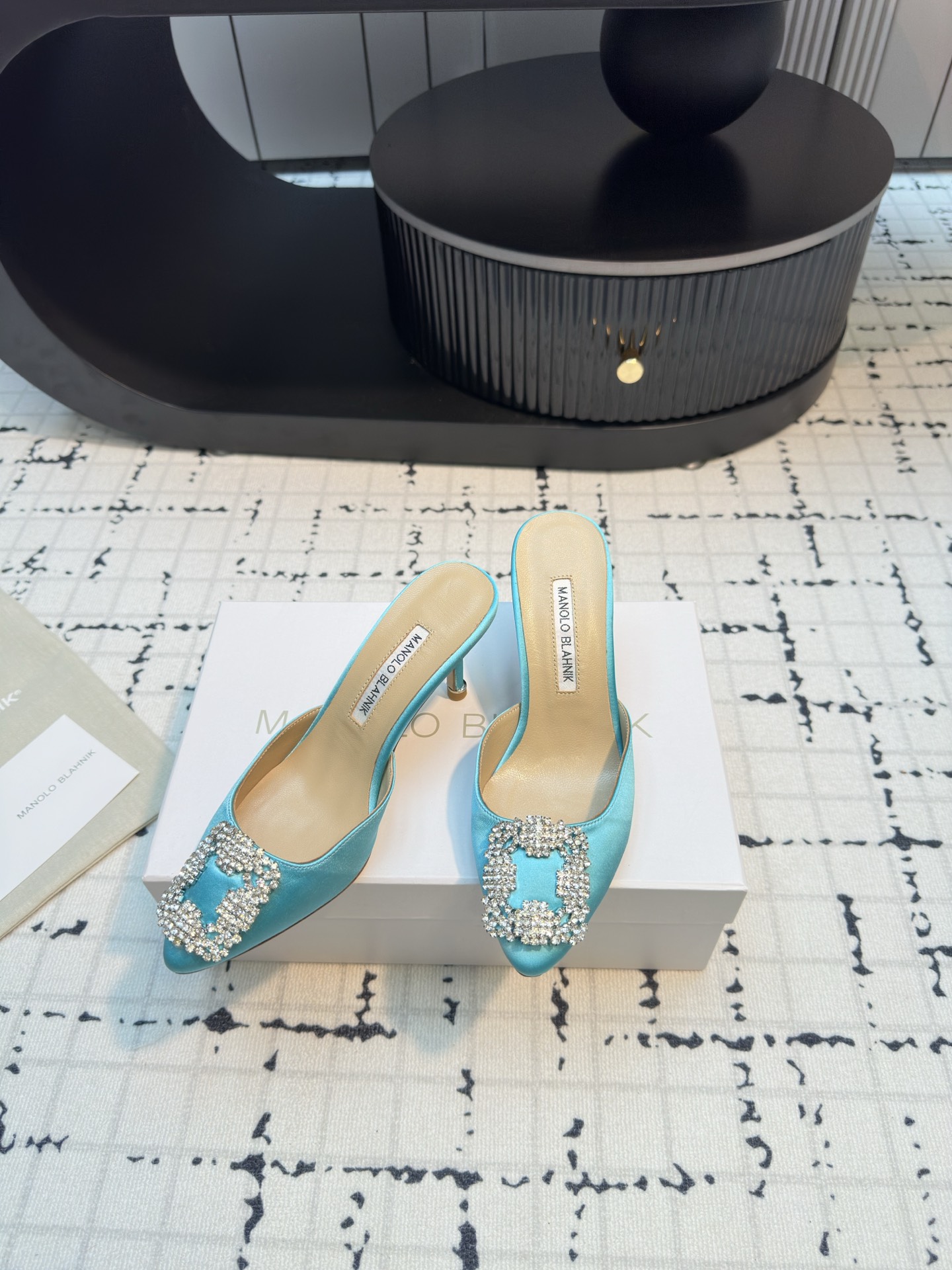 Magolo BlahnlK Classic Slippers: High-Quality Italian Imports for Stylish Women - 图片 4