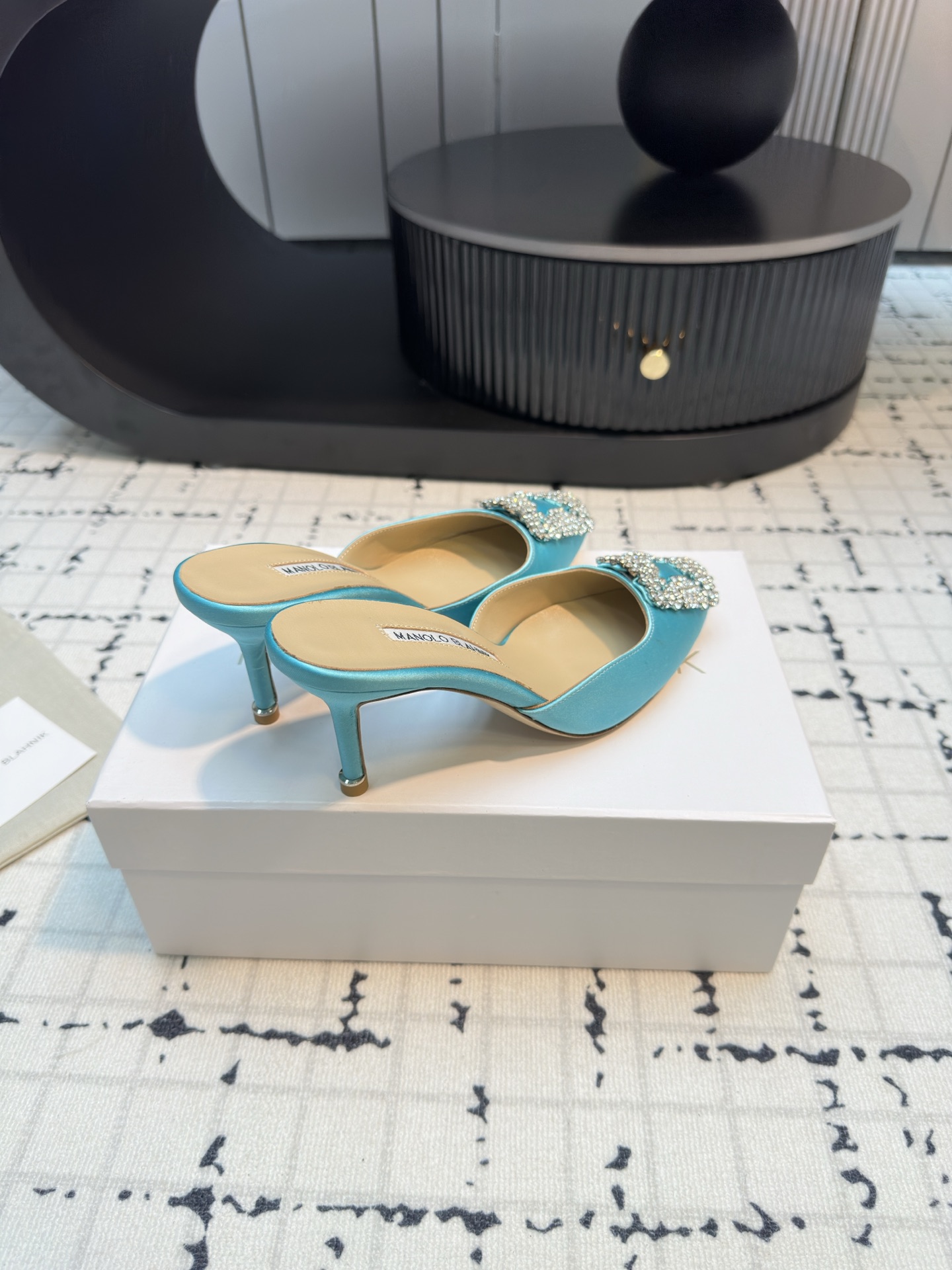 Magolo BlahnlK Classic Slippers: High-Quality Italian Imports for Stylish Women - 图片 6