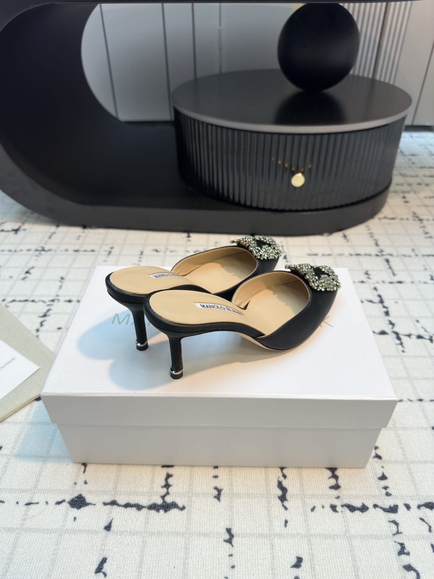 Magolo BlahnlK Classic Slippers: High-Quality Italian Imports for Fashionable Women - 图片 6