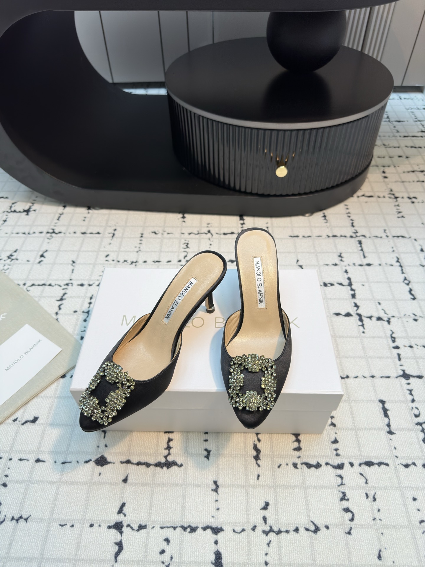 Magolo BlahnlK Classic Slippers: High-Quality Italian Imports for Fashionable Women - 图片 4
