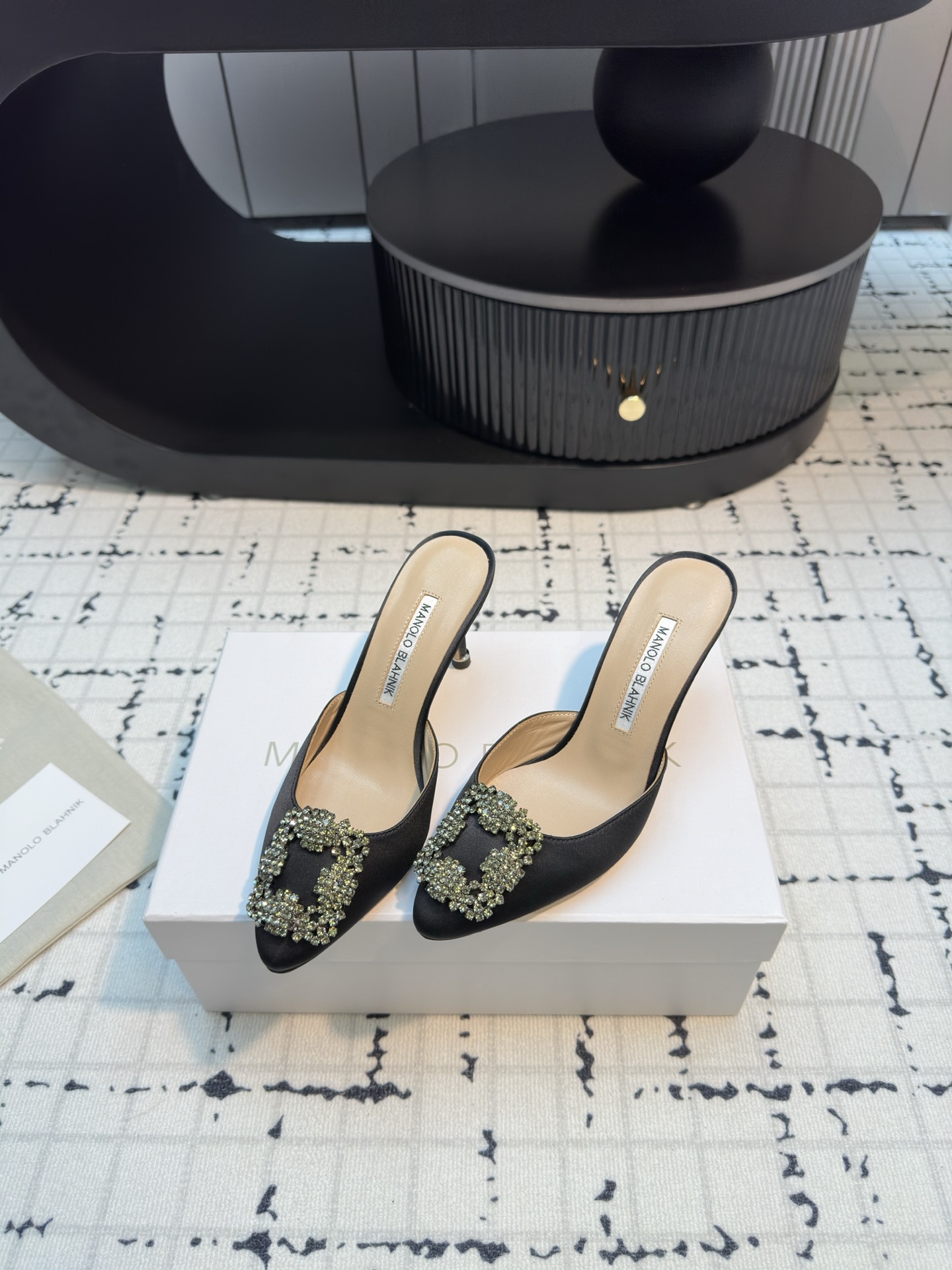 Magolo BlahnlK Classic Slippers: High-Quality Italian Imports for Fashionable Women - 图片 3