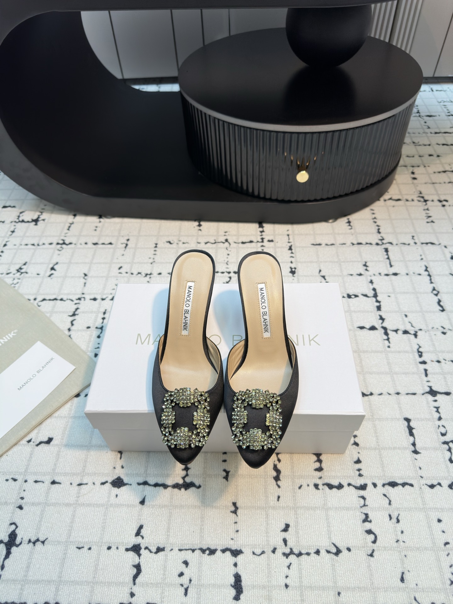 Magolo BlahnlK Classic Slippers: High-Quality Italian Imports for Fashionable Women