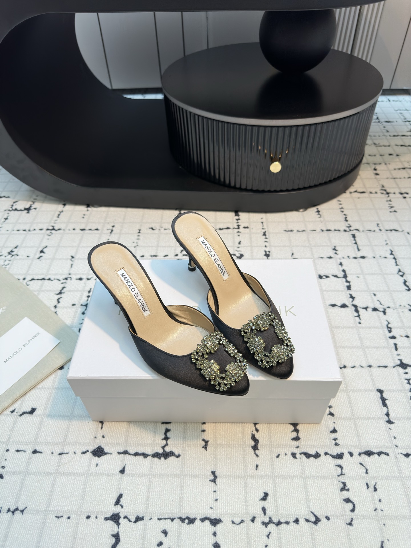 Magolo BlahnlK Classic Slippers: High-Quality Italian Imports for Fashionable Women - 图片 2