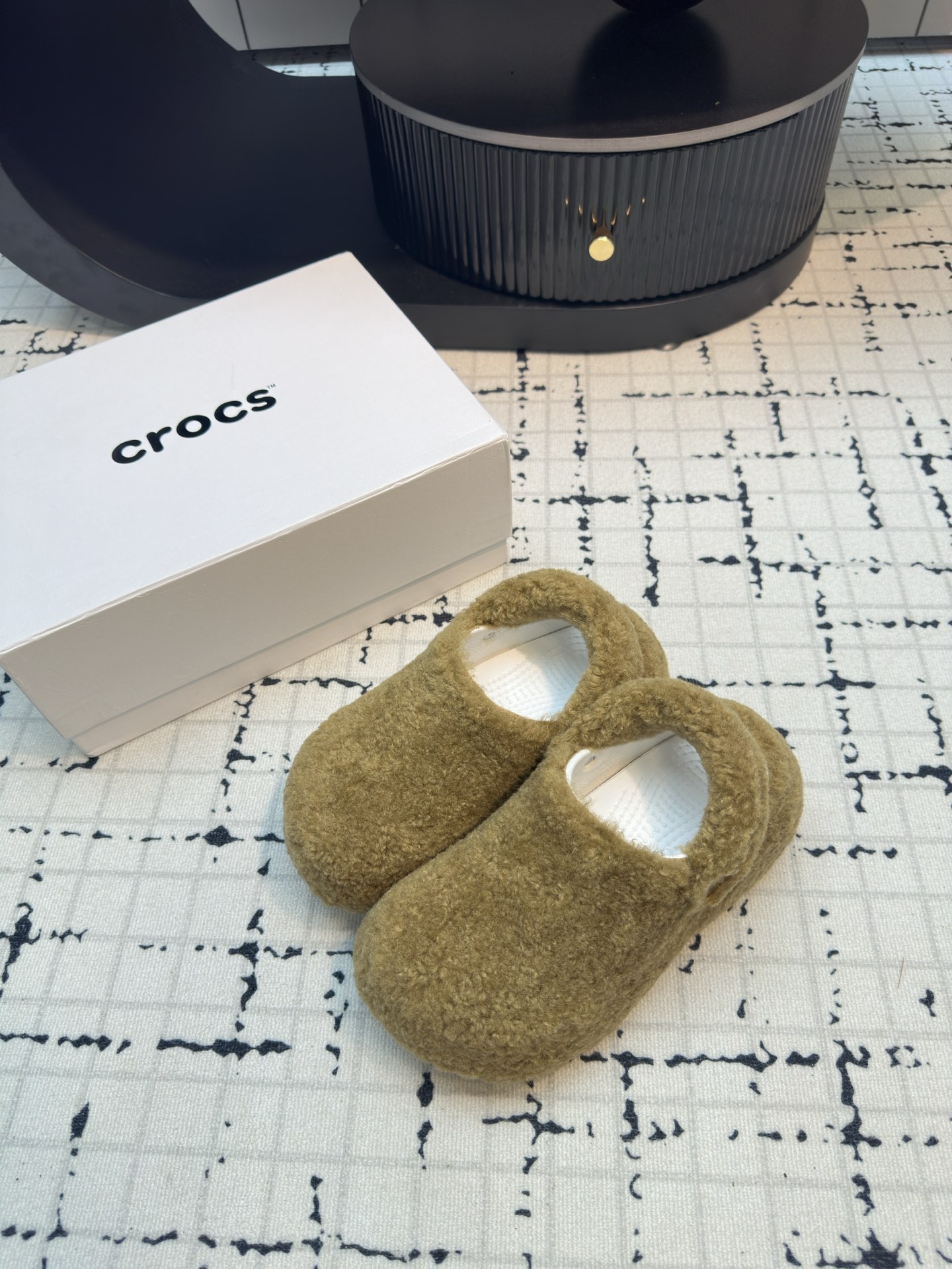 Crocs: Innovative Leisure Shoes for All Seasons, Comfortable and Stylish. - 图片 4