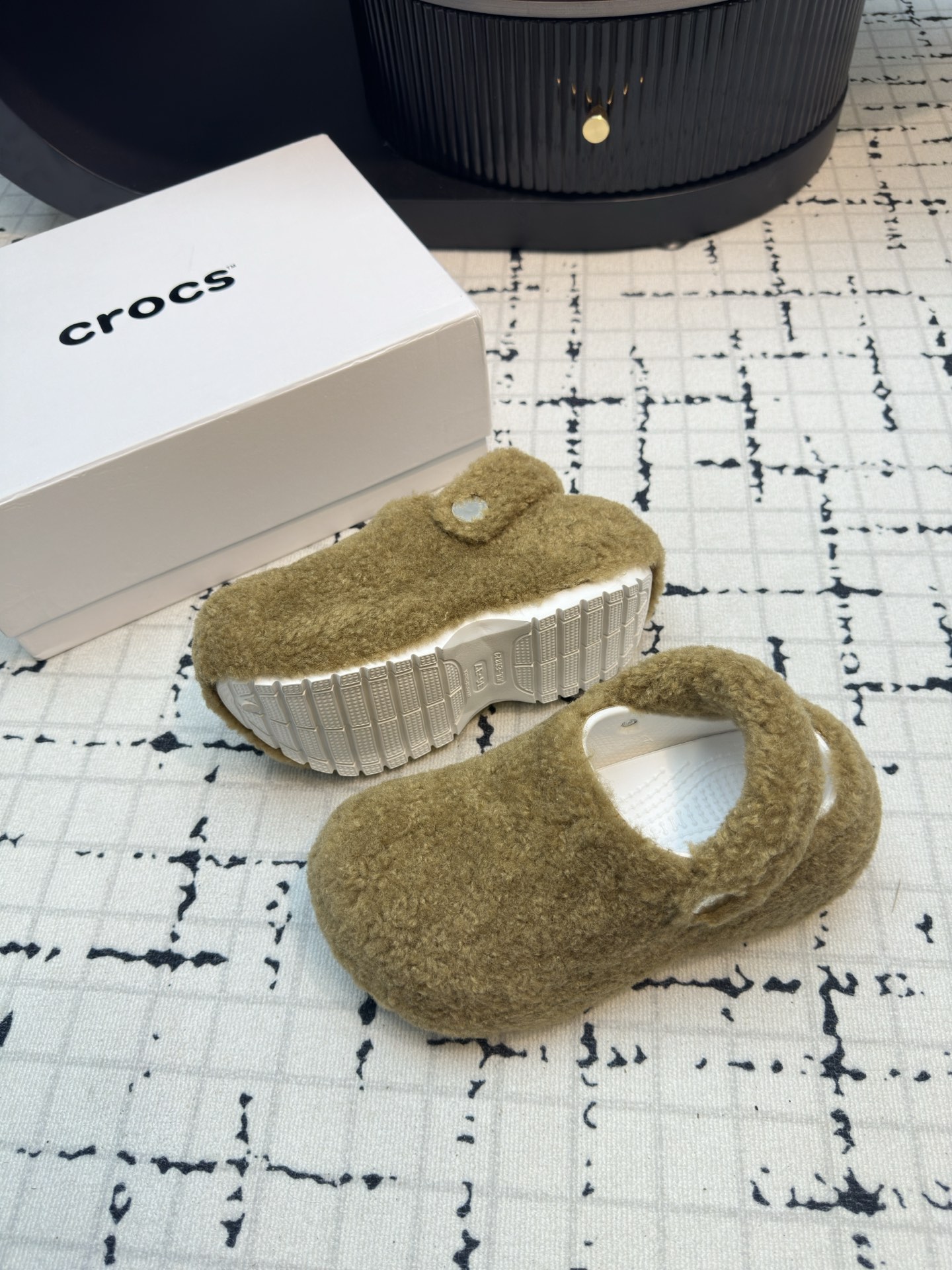 Crocs: Innovative Leisure Shoes for All Seasons, Comfortable and Stylish. - 图片 7