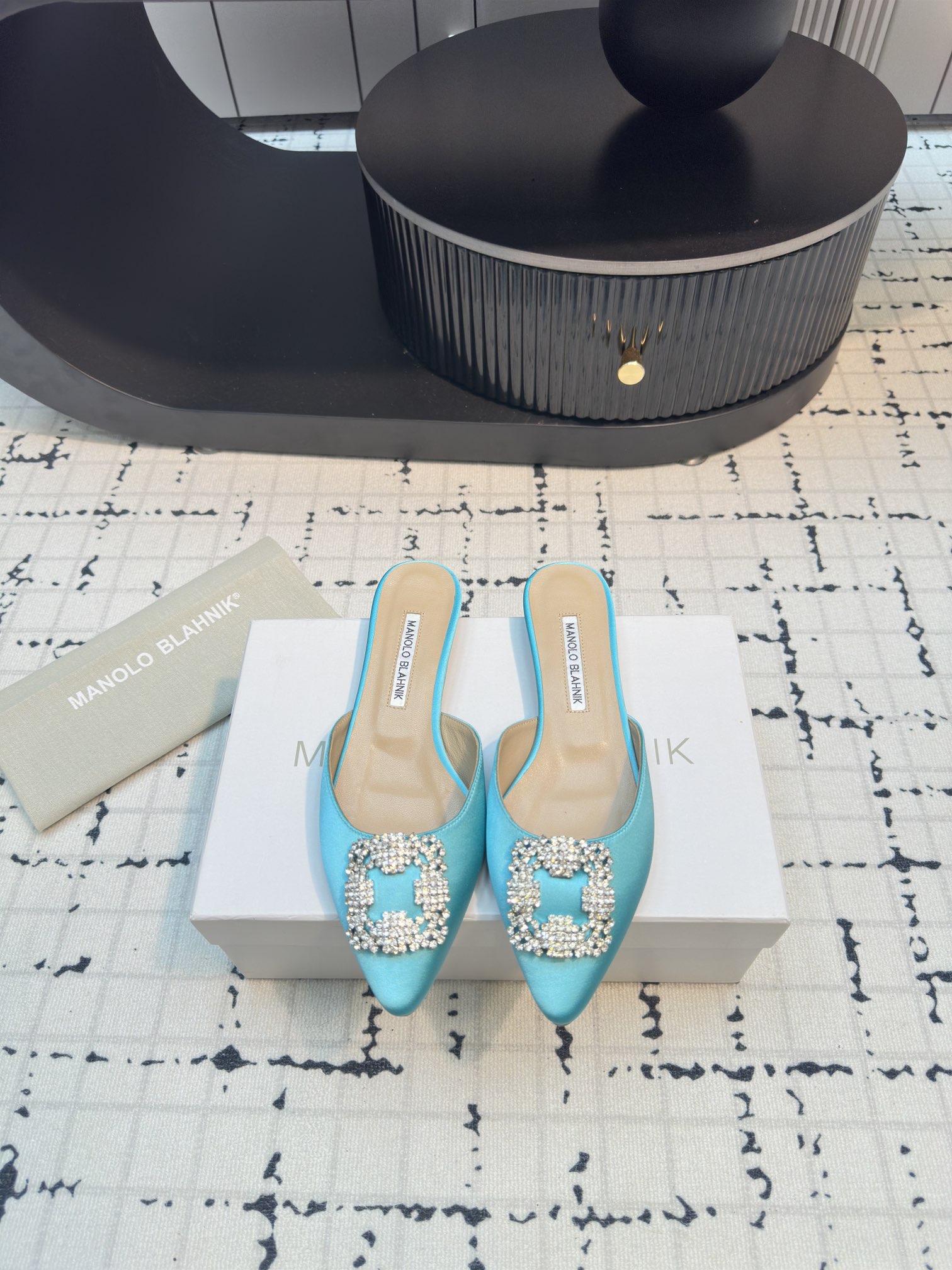 Magolo BlahnlK Classic Slippers: High-Quality Italian Imports for Every Fashionista