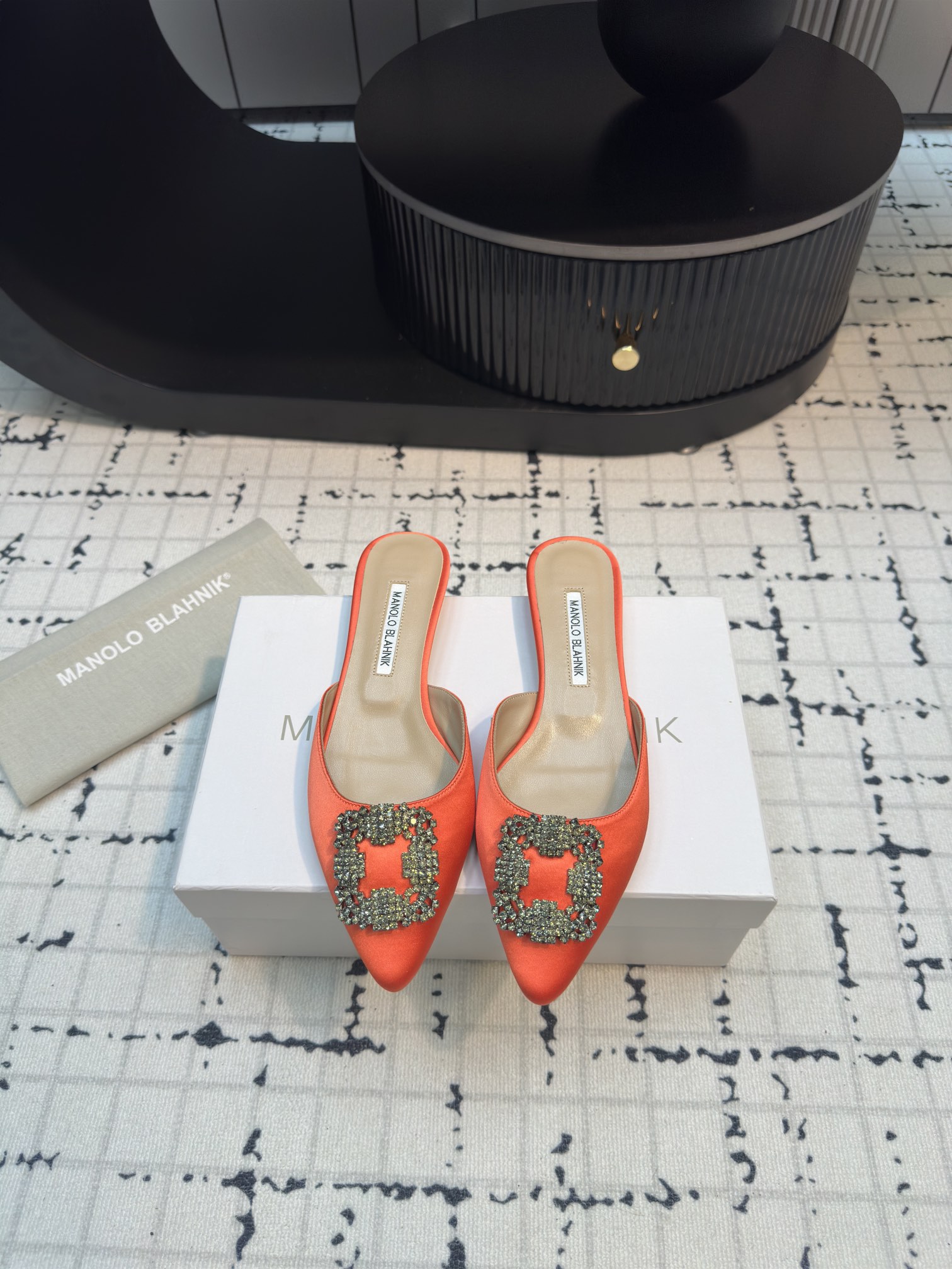Magolo BlahnlK Classic Slippers: High-Quality Italian Imports for Fashionable Women