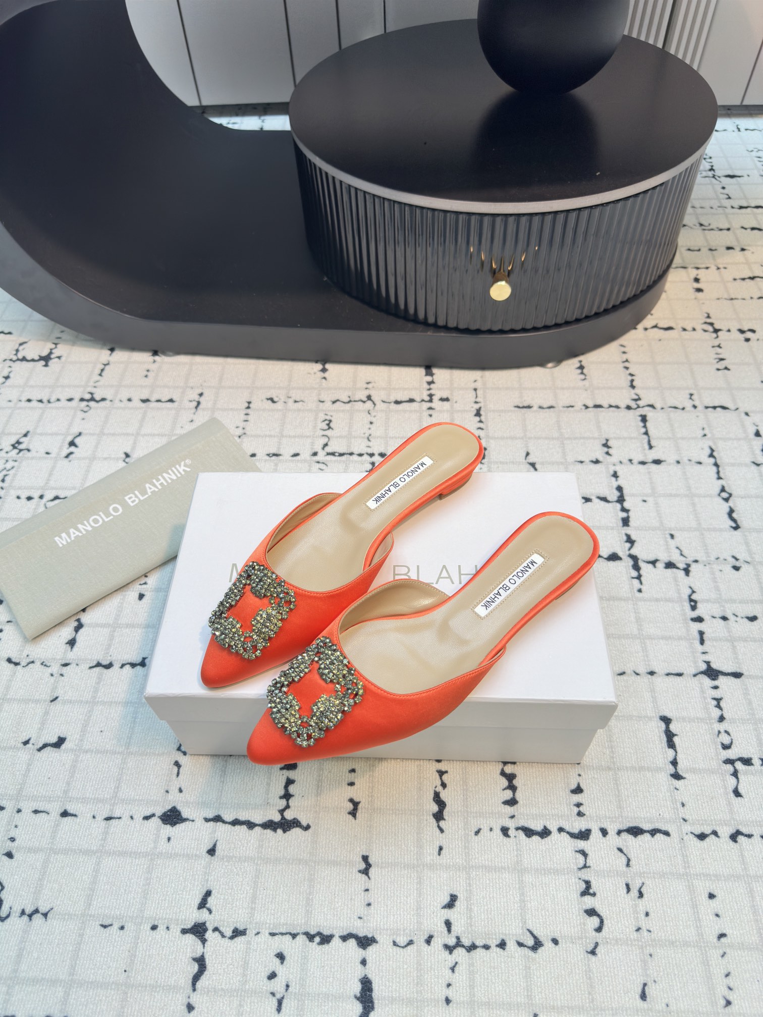 Magolo BlahnlK Classic Slippers: High-Quality Italian Imports for Fashionable Women - 图片 3