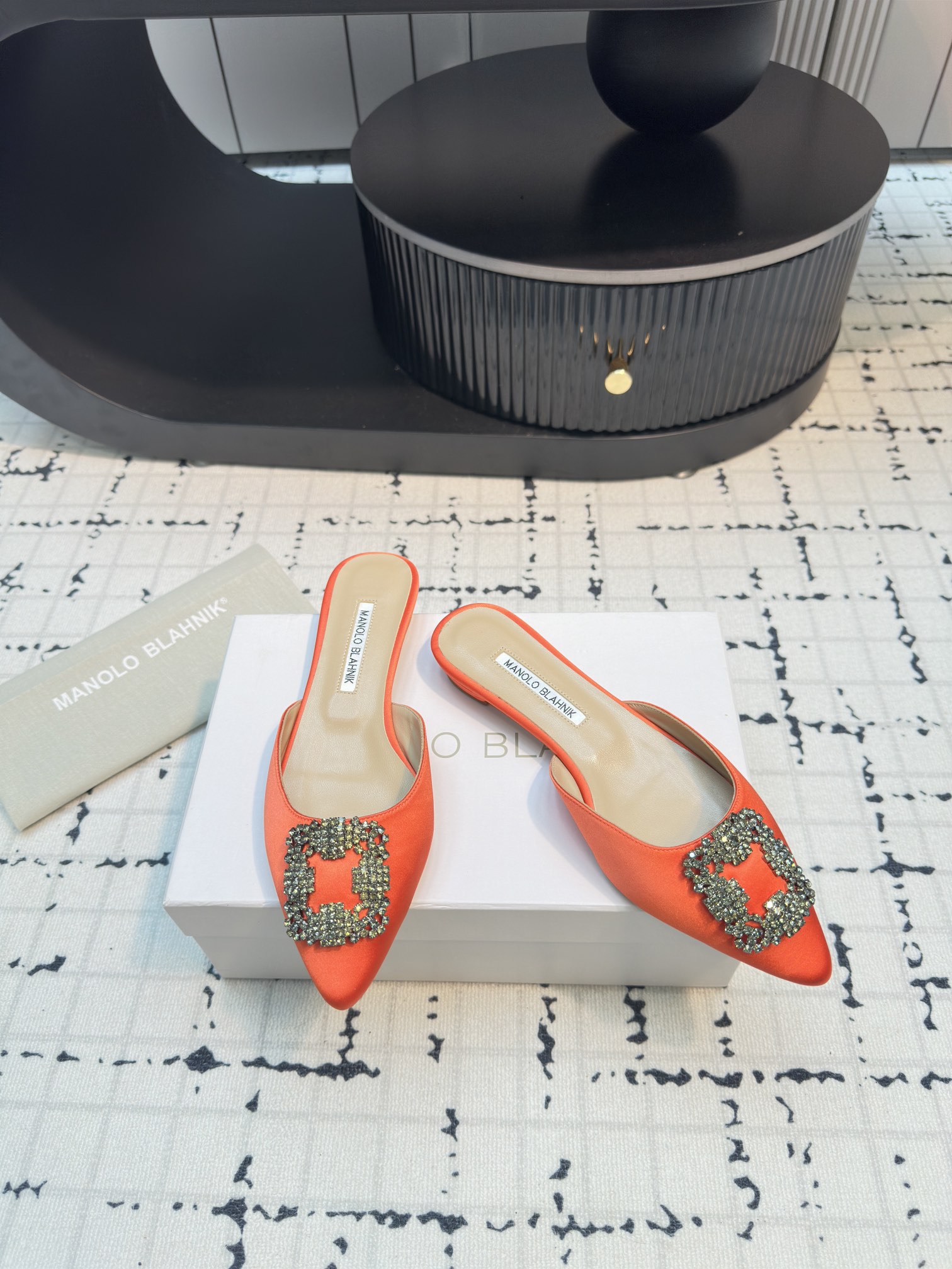Magolo BlahnlK Classic Slippers: High-Quality Italian Imports for Fashionable Women - 图片 5