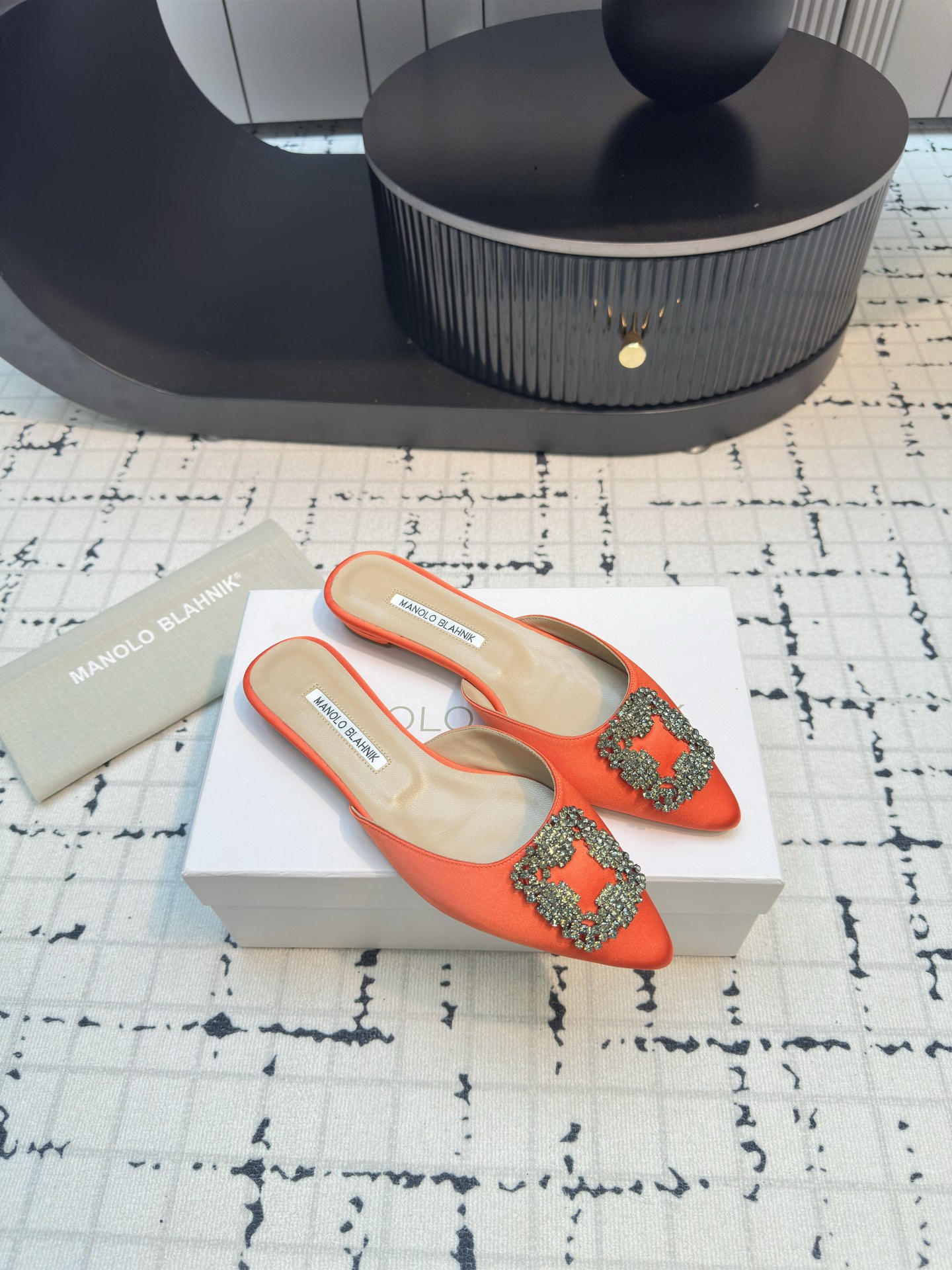Magolo BlahnlK Classic Slippers: High-Quality Italian Imports for Fashionable Women - 图片 2