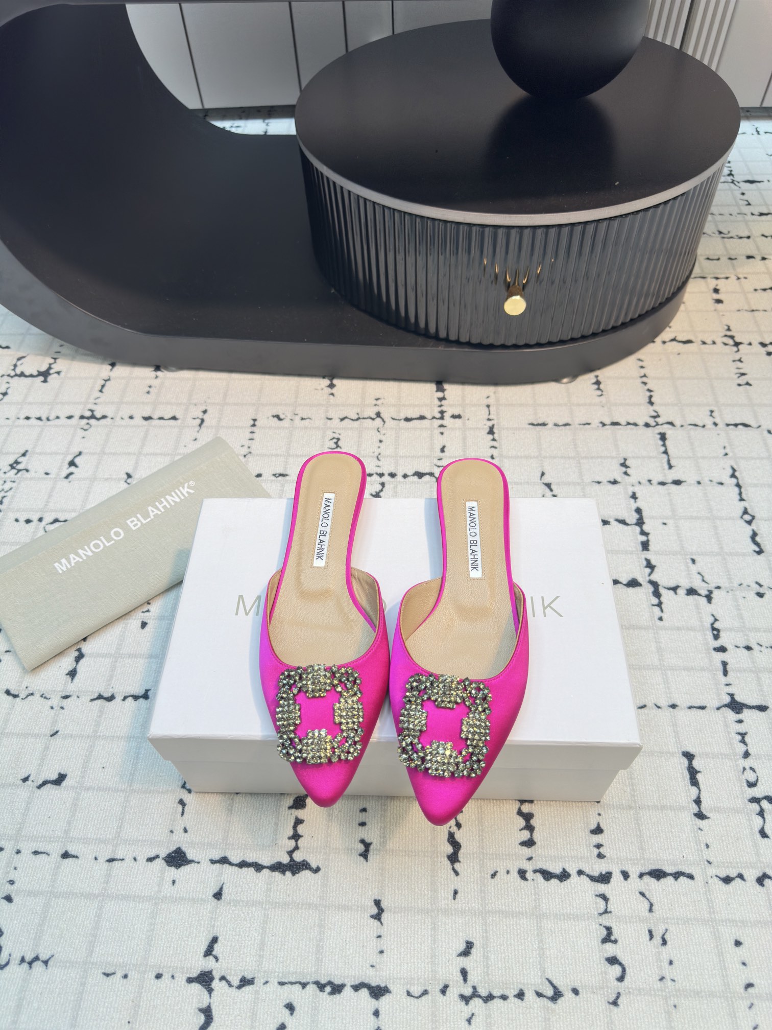 Magolo BlahnlK Classic Slippers: High-quality Italian Imports for Ultimate Comfort