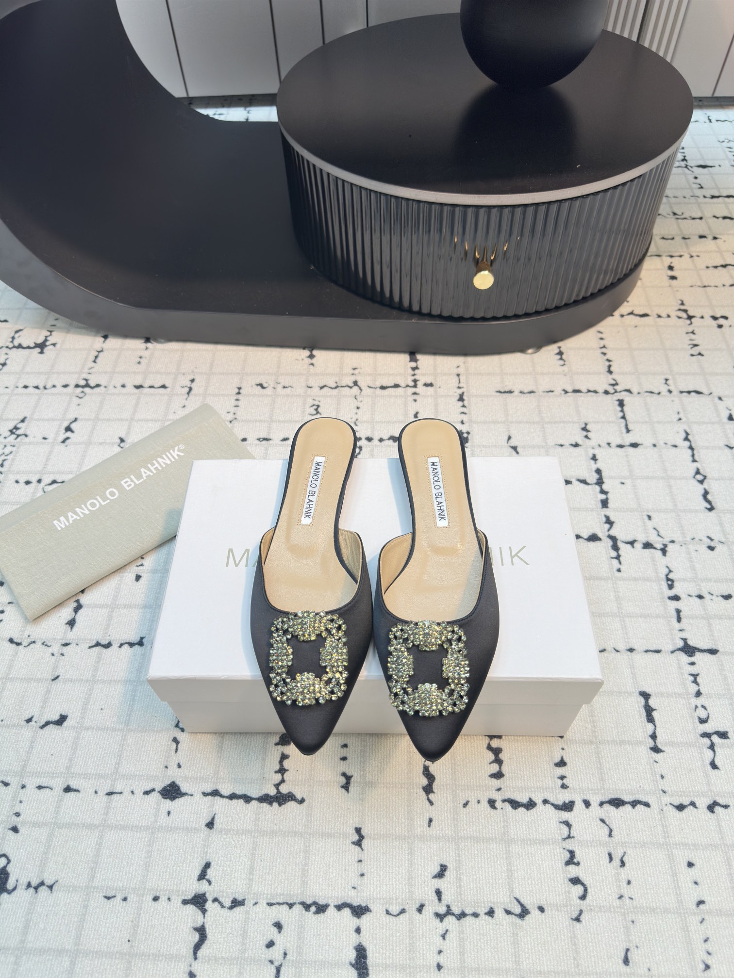 Magolo BlahnlK Classic Slippers: Top Quality Italian Imports for Fashionable Women