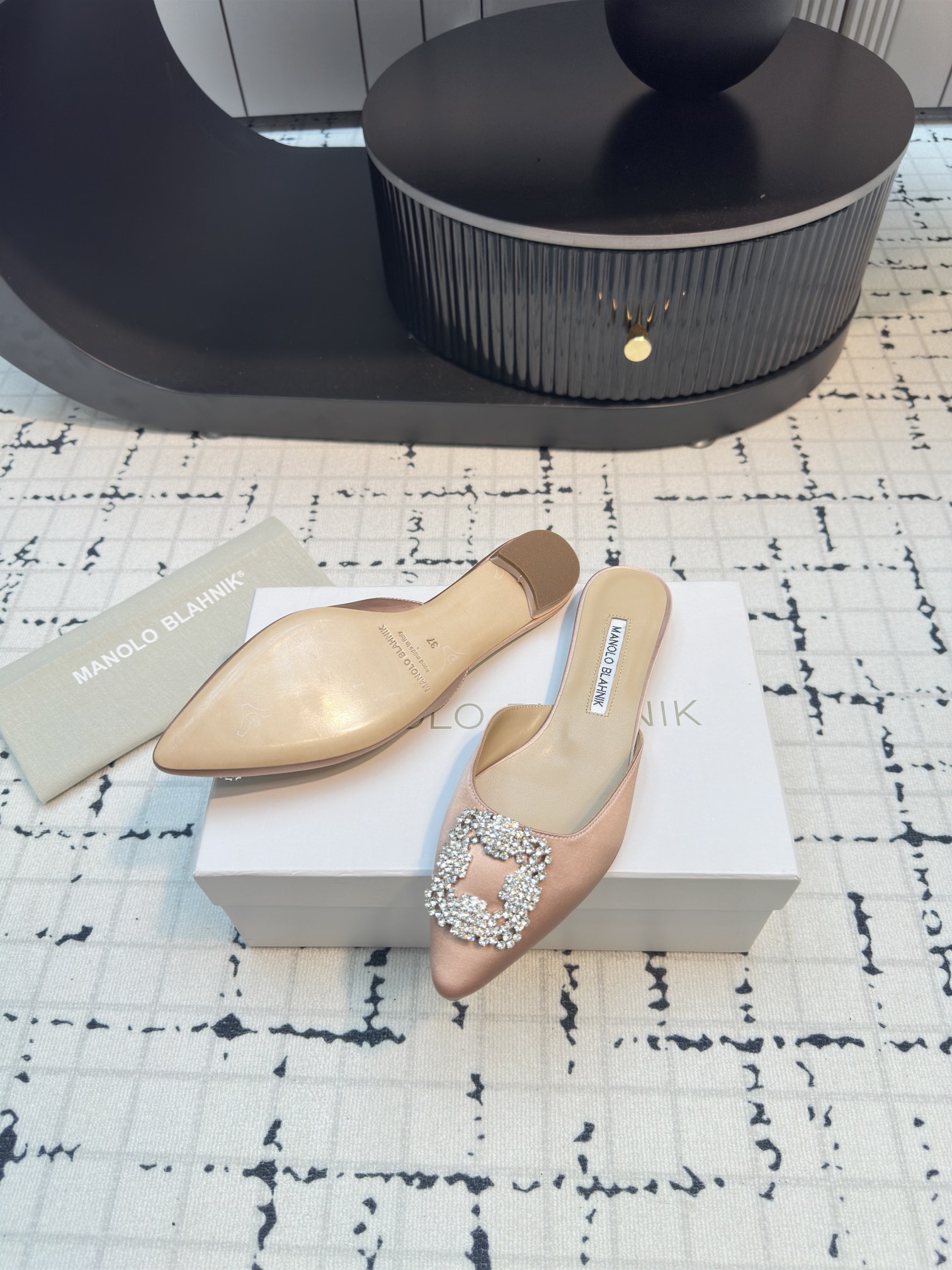 Magolo BlahnlK Classic Slippers: Premium Quality Shoes for Fashionable Women - 图片 7